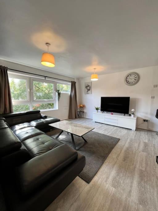 Fabulous 1bed With Balcony In Apartment Birmingham