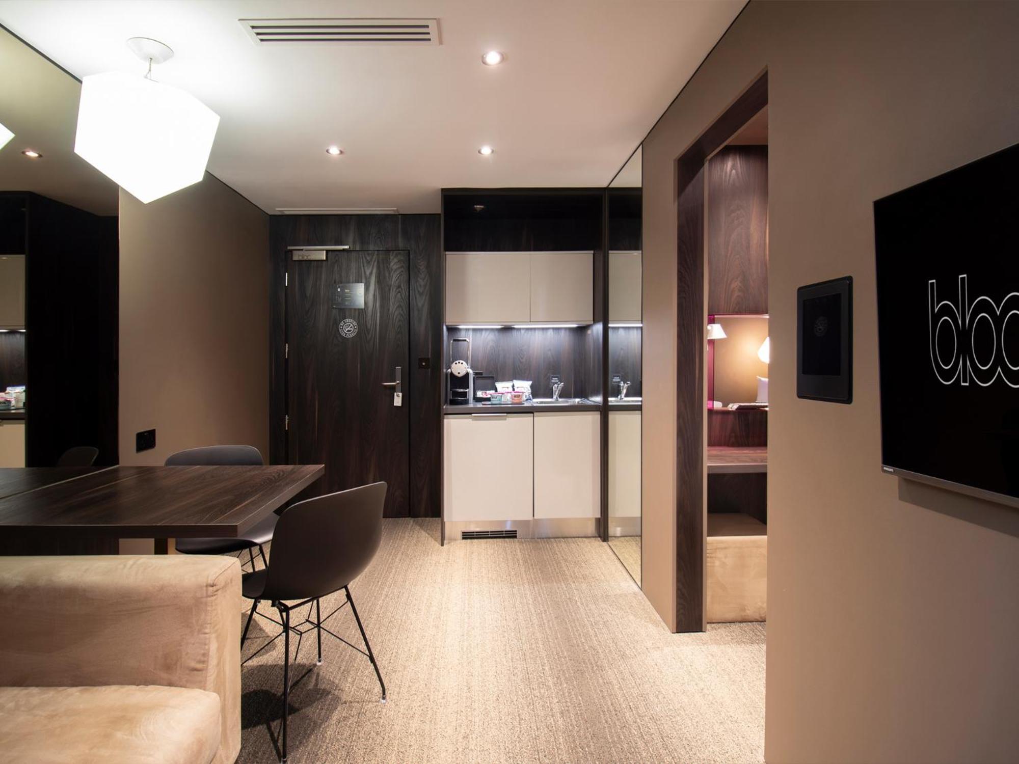 Bloc Apartment