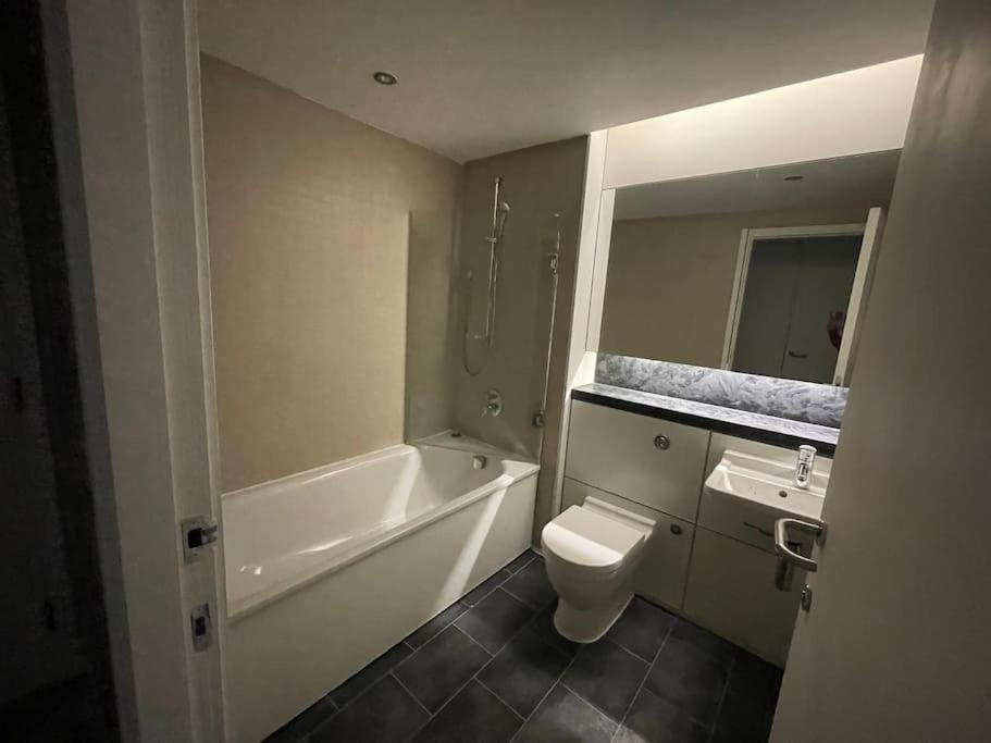 Simply Stunning Jacuzzi Panoramic View * Birmingham