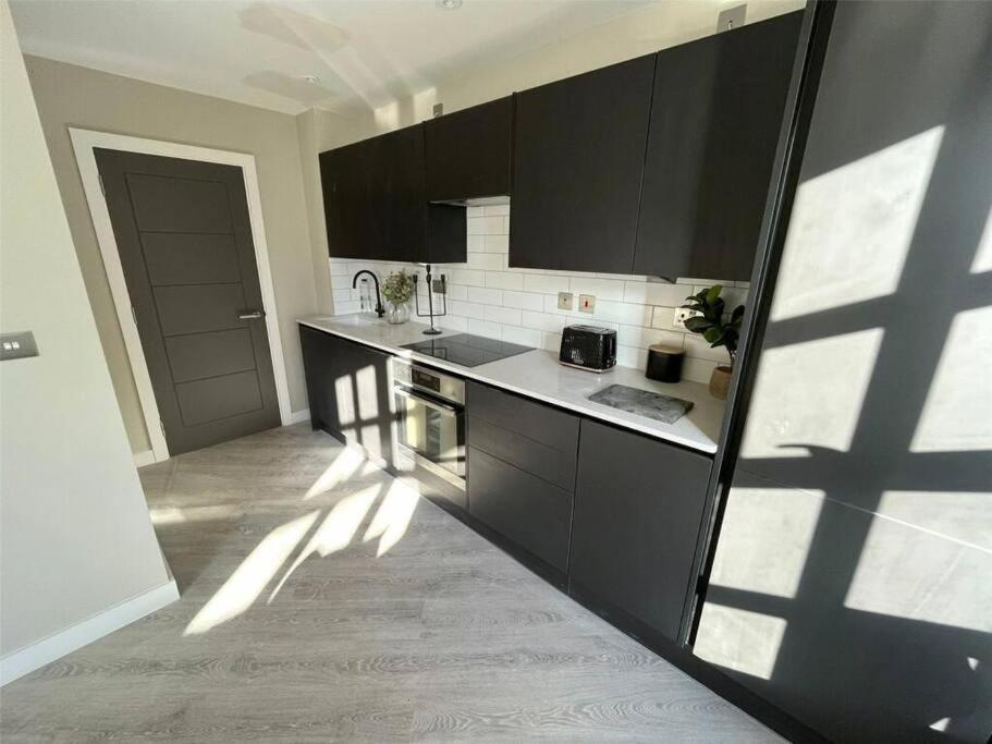 Modern Chic In Digbeth Brand New Apartment