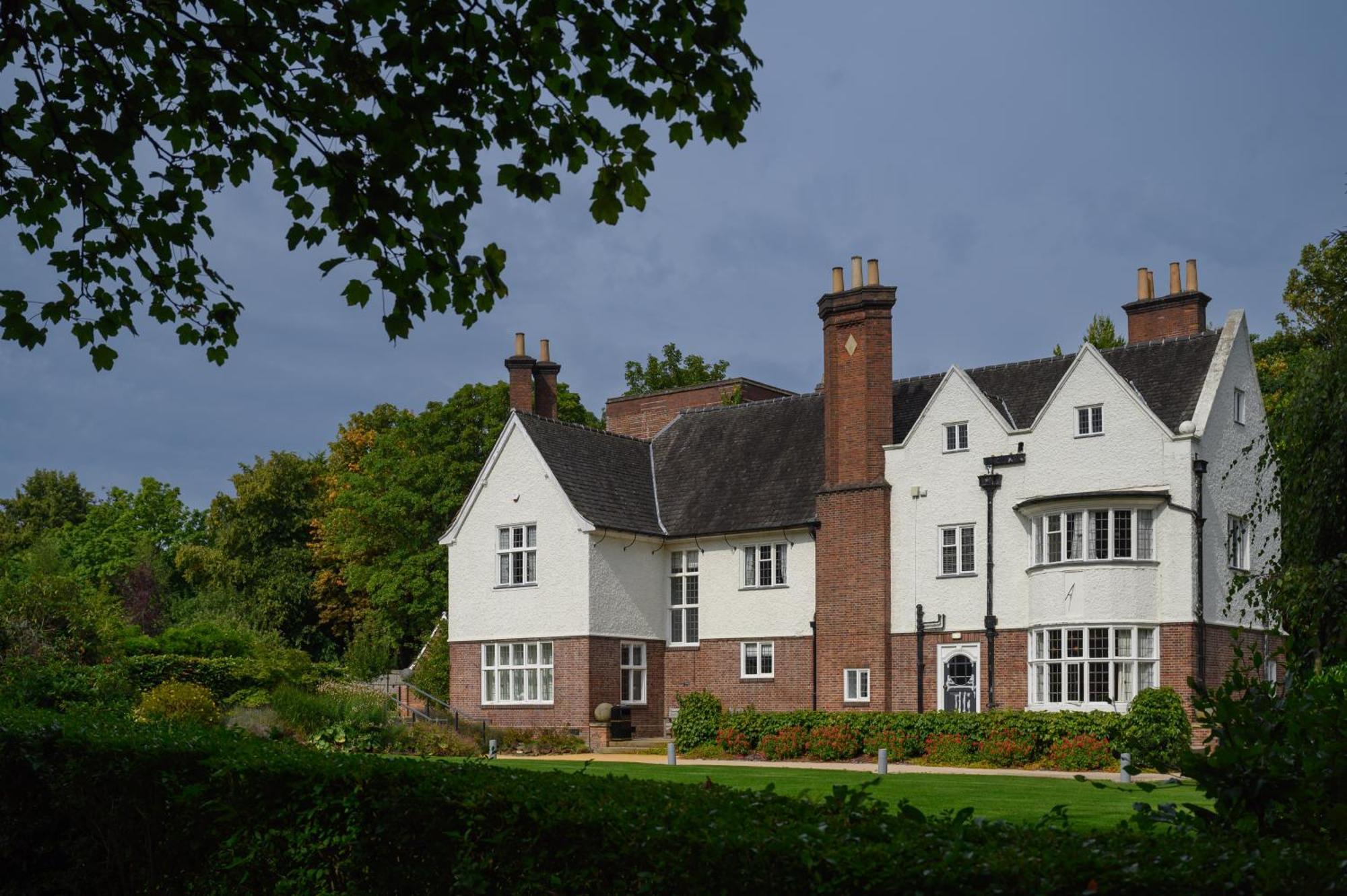 Edgbaston Park Hotel 4*