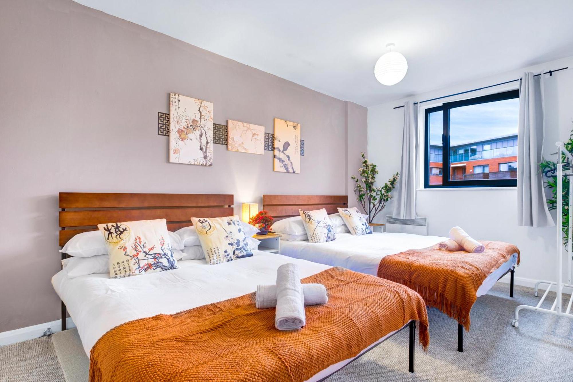 Apartment Chinese - Sleeps/8 + Free Parking + Games + Netflix- Coffee Machine Birmingham