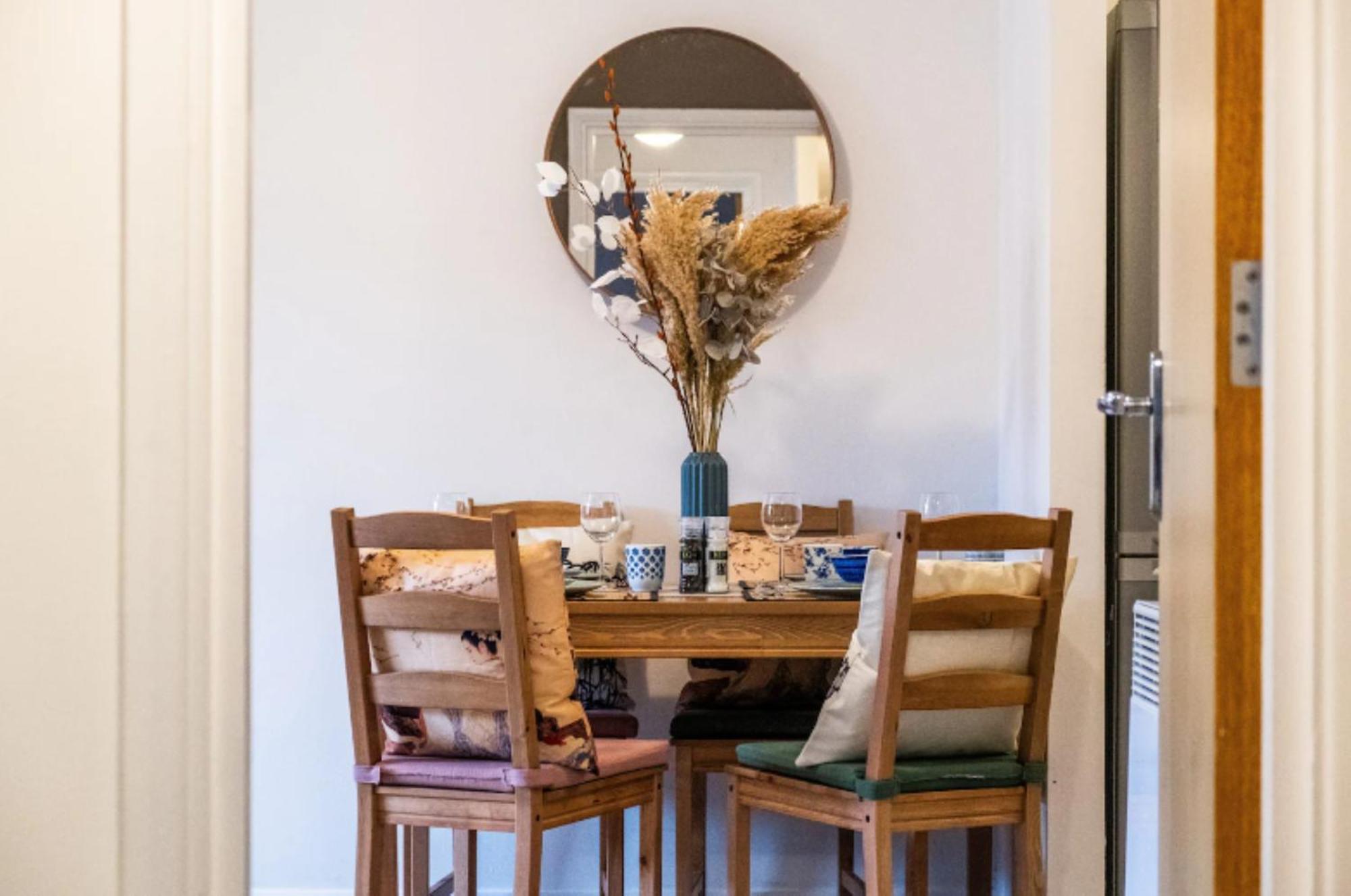 Chinese - Sleeps/8 + Free Parking + Games + Netflix- Coffee Machine Apartment Birmingham