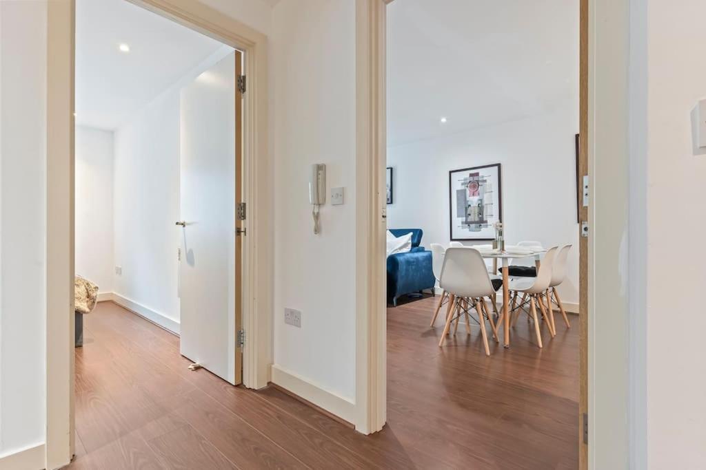 Apartment City Centre, Free Parking, Excellent Location, Sleeps 6, Long Offers