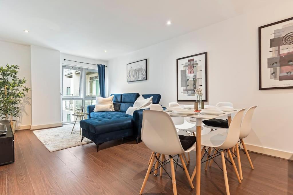 Apartment City Centre, Free Parking, Excellent Location, Sleeps 6, Long Offers Birmingham