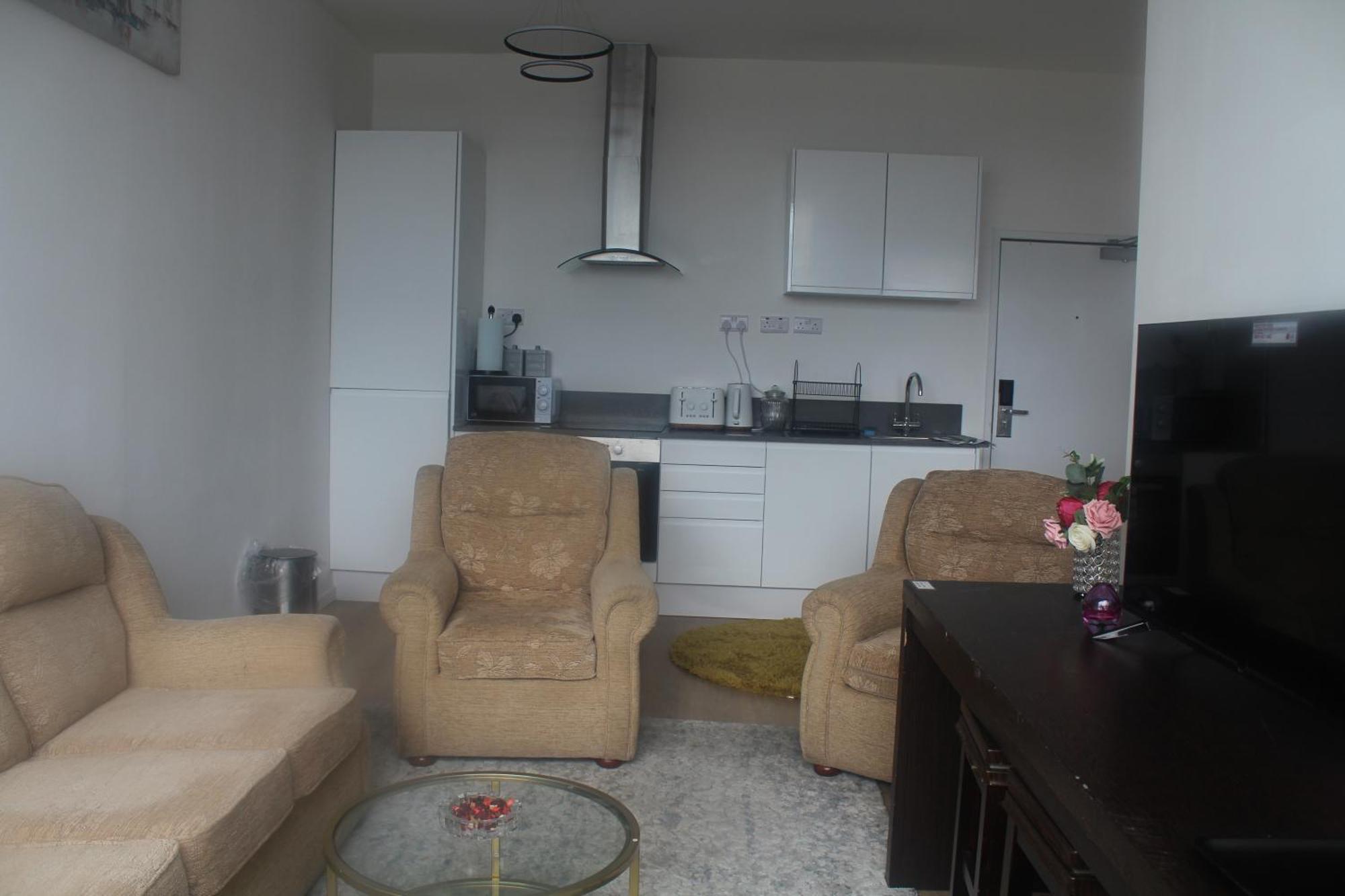 Flat 406 One Bedroom Apartment *