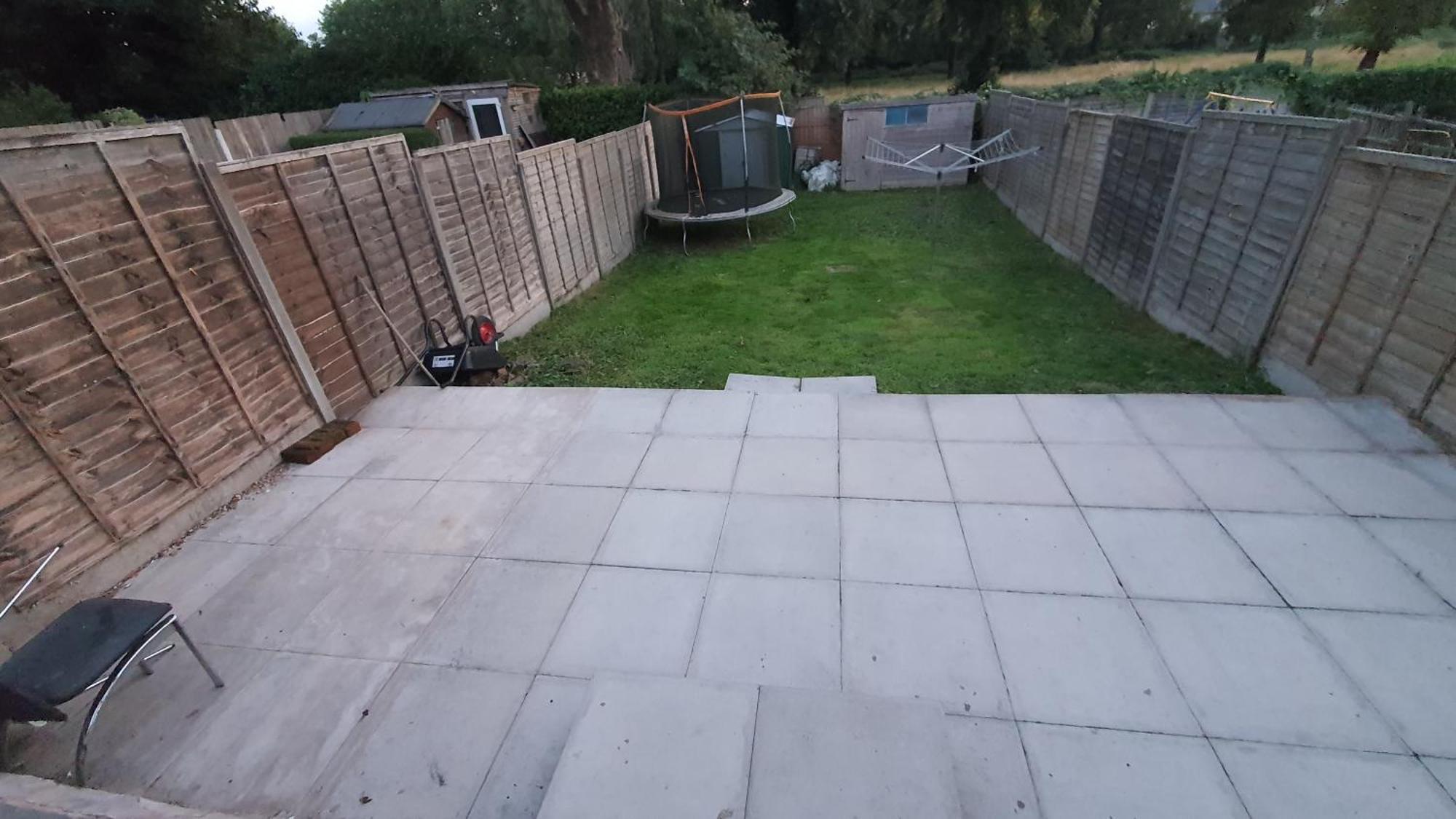 Spacious 3-bedroom In With Driveway Parking Apartment *