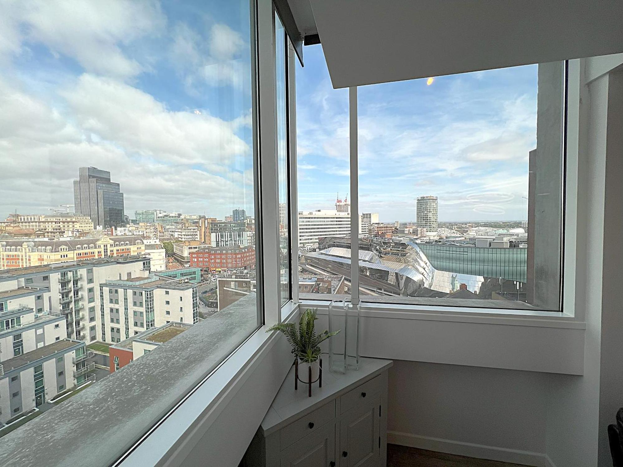 The Penthouse Of Opulence Centre Birmingham