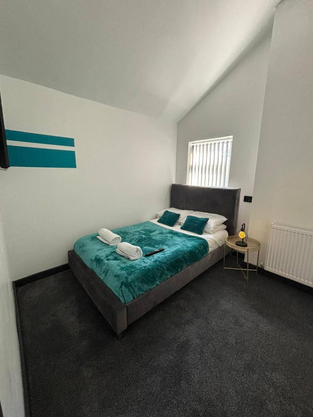 Tudors Esuites Spacious 4 Bedroom House Holiday home