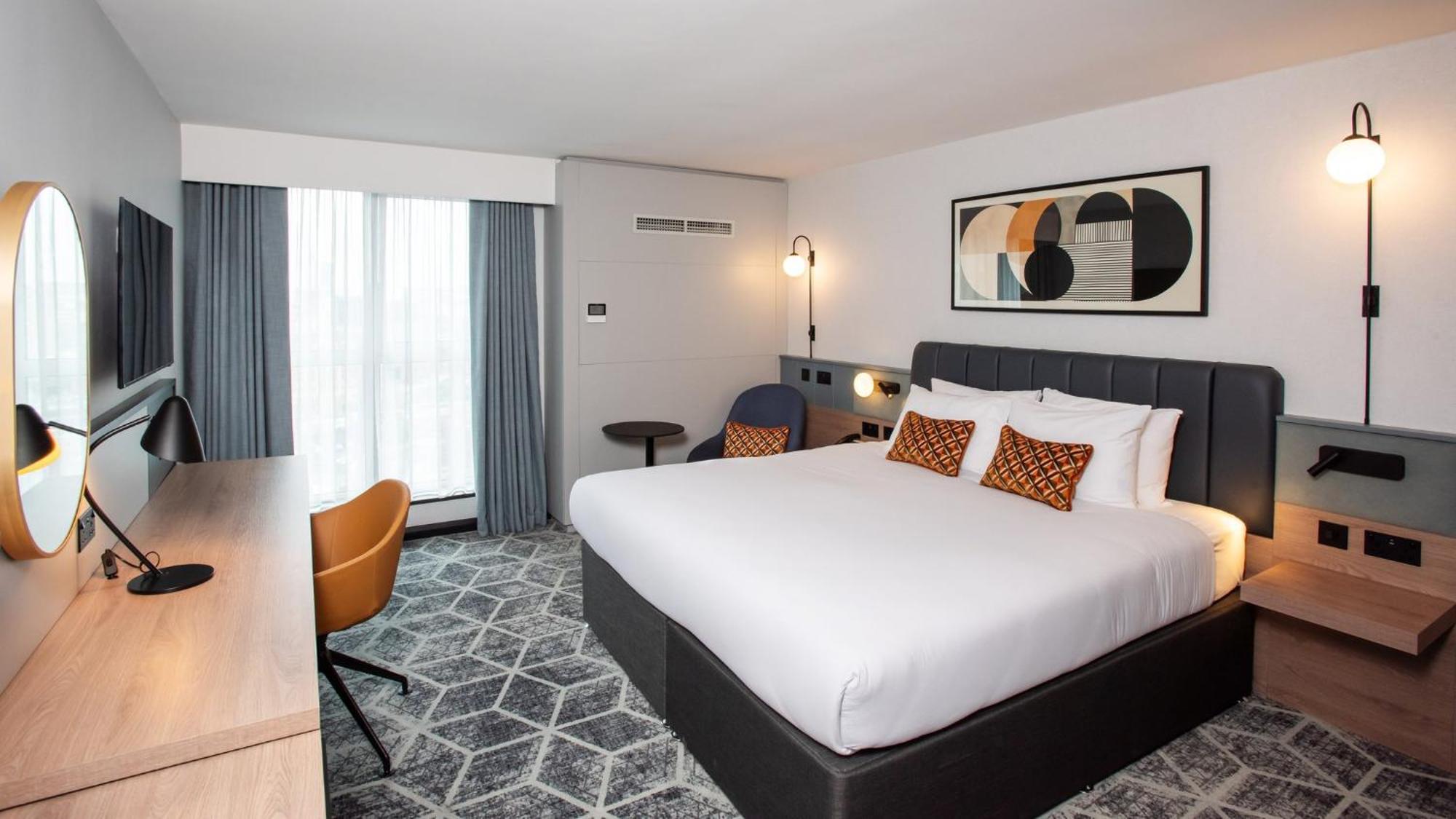Crowne Plaza By Ihg 4*