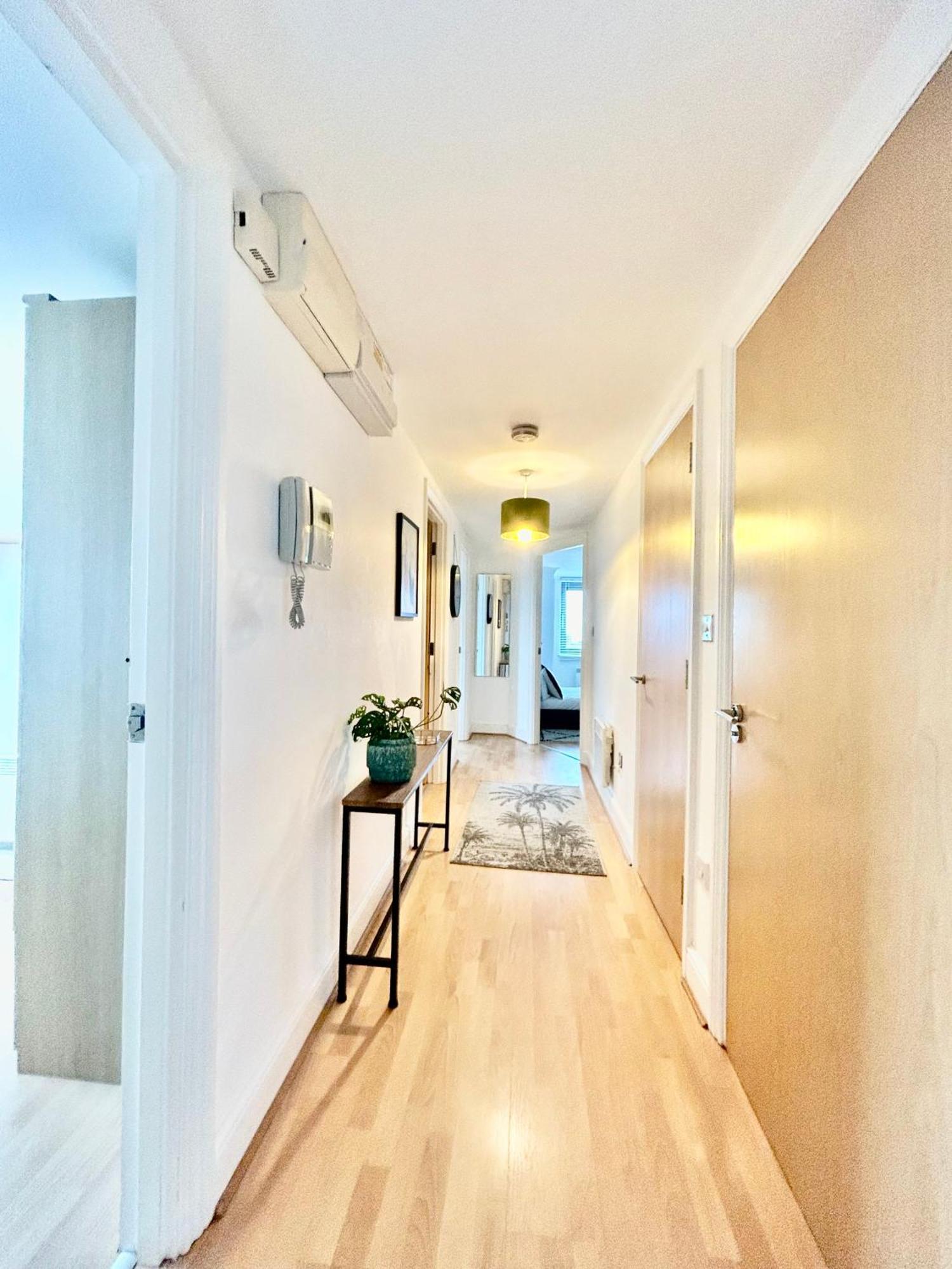 Stunning Modern 2 Bed With Views * Birmingham