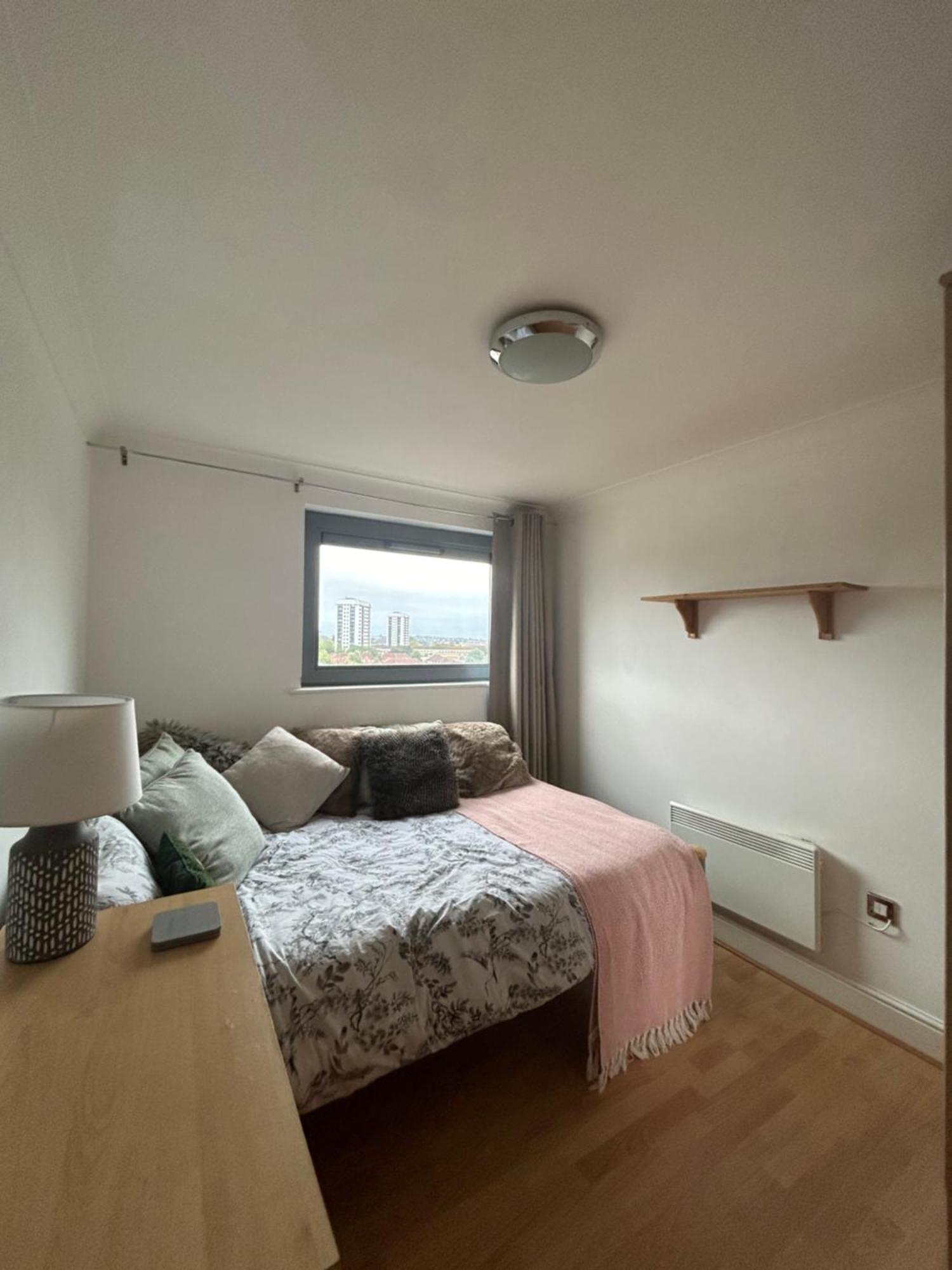 Stunning Modern 2 Bed With Views * Birmingham