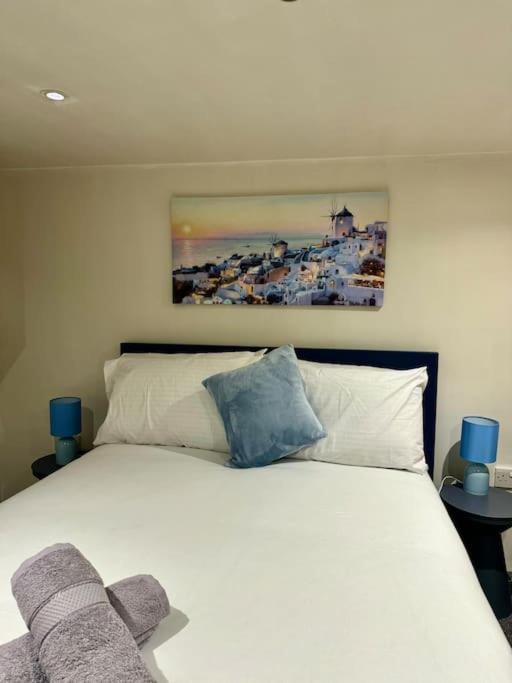 Holiday home Cosy 3 Bed Home, Near Bham Centre, Sleeps 8 *
