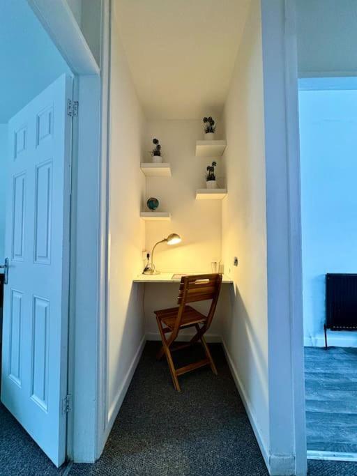 Cosy 3 Bed Home, Near Bham Centre, Sleeps 8 Holiday home