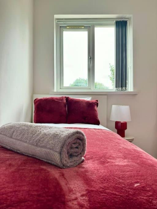 Holiday home Cosy 3 Bed Home, Near Bham Centre, Sleeps 8 Birmingham