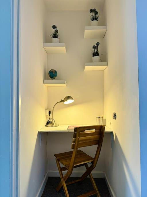 Holiday home Cosy 3 Bed Home, Near Bham Centre, Sleeps 8 Birmingham