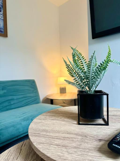 Holiday home Cosy 3 Bed Home, Near Bham Centre, Sleeps 8