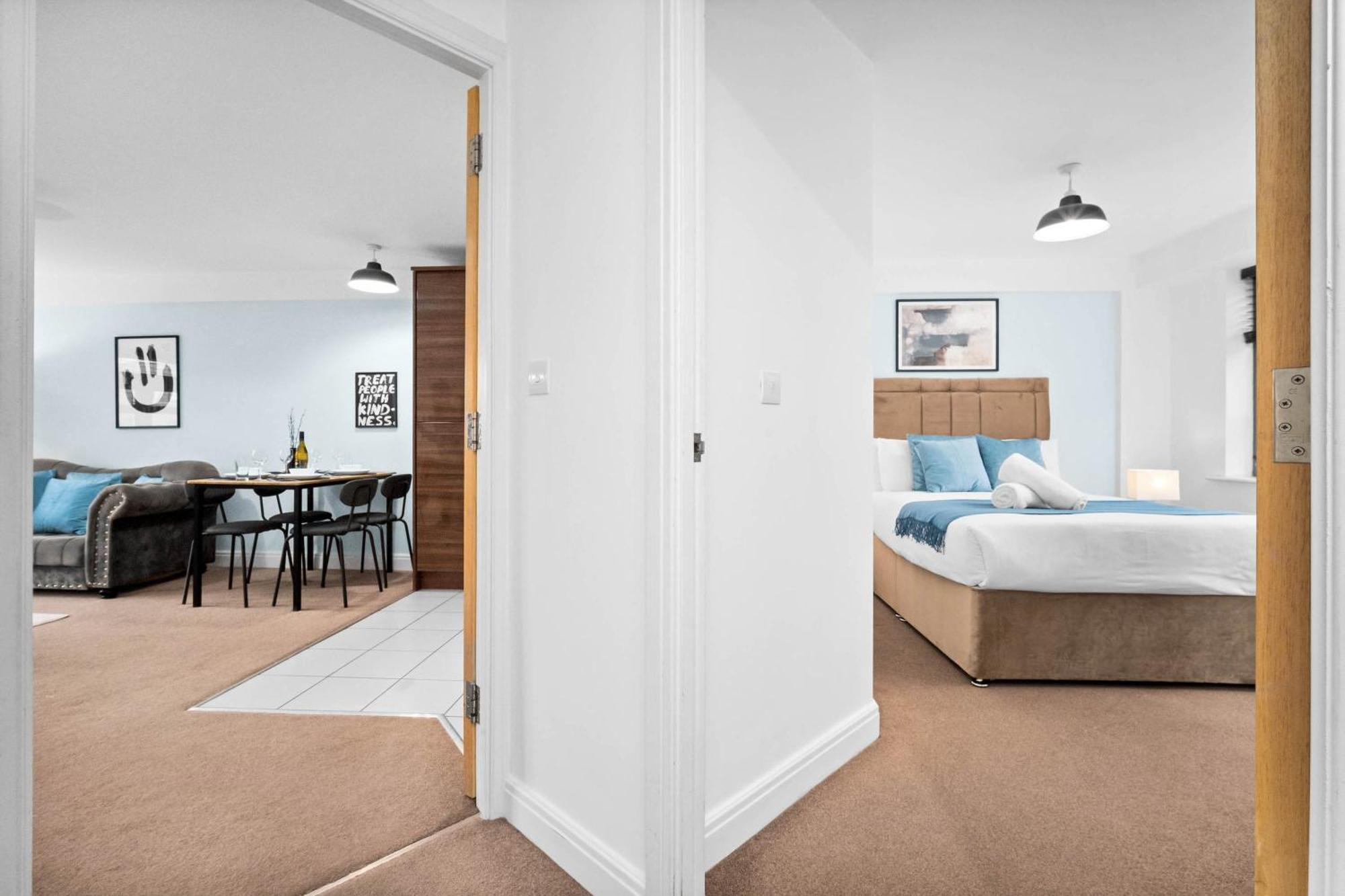 Modern 2 Bed Centre Wi-fi - Rated - Wifi - Smart - Rated - Tv - 49l * Birmingham
