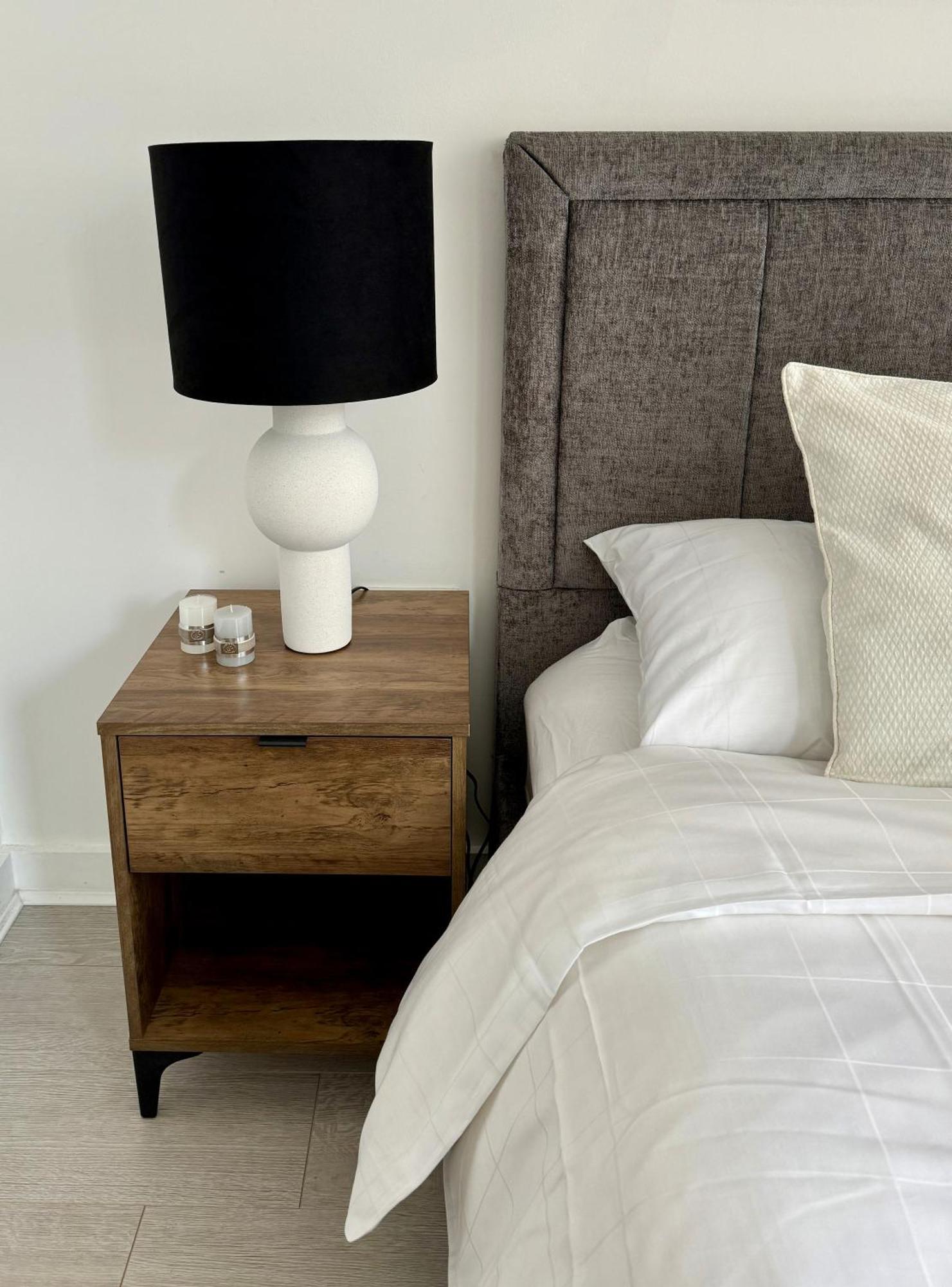 Luxury 2 Bed 2 Bath With Balcony, Fast Wifi In Centre * Birmingham