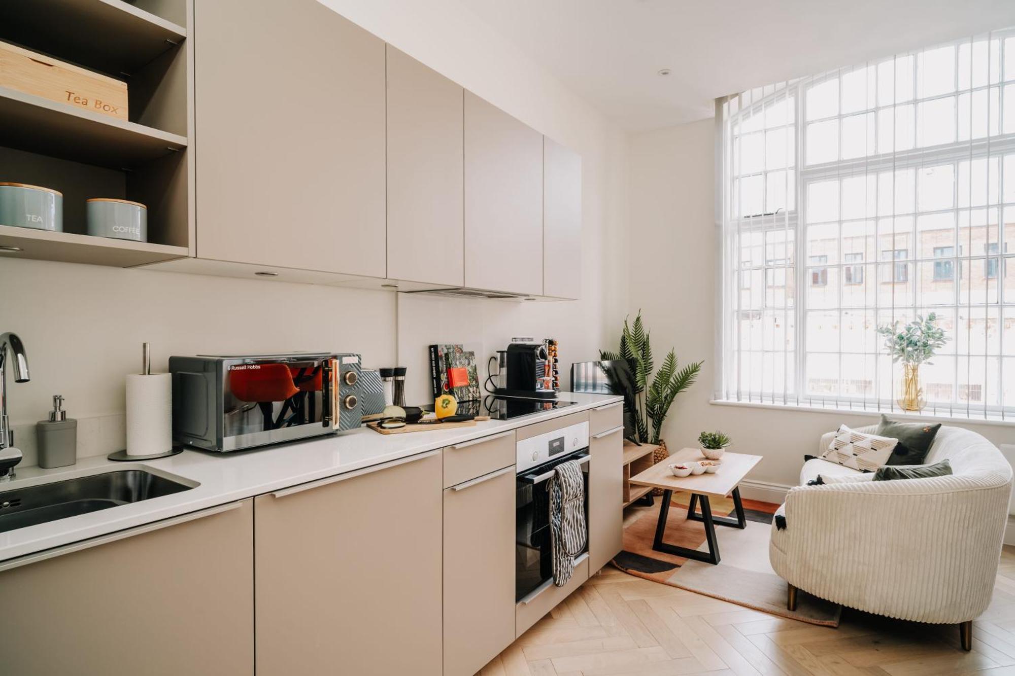 Boutique Grade Ii Gem Wifi Family Contractors Apartment Birmingham