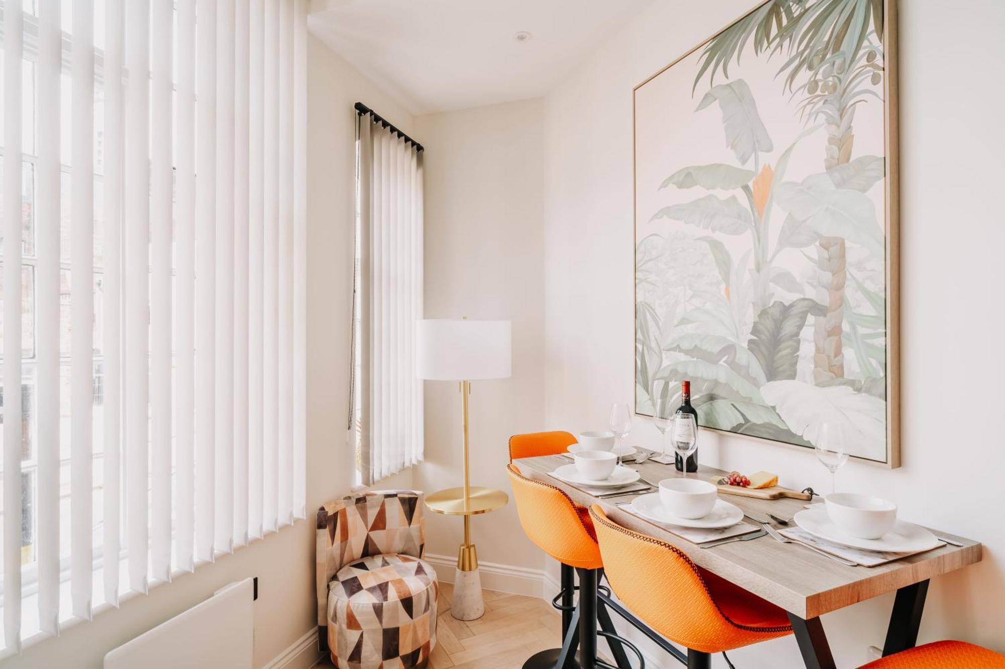 Boutique Grade Ii Gem Wifi Family Contractors Apartment *