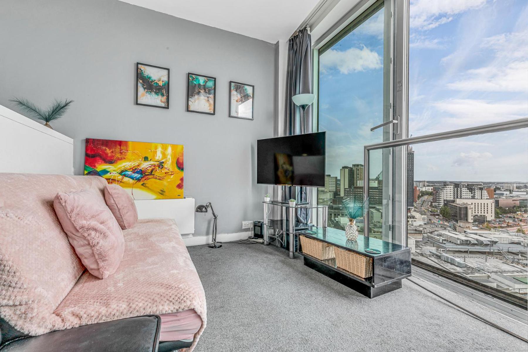 Heart Of City, Centre Point Luxury *