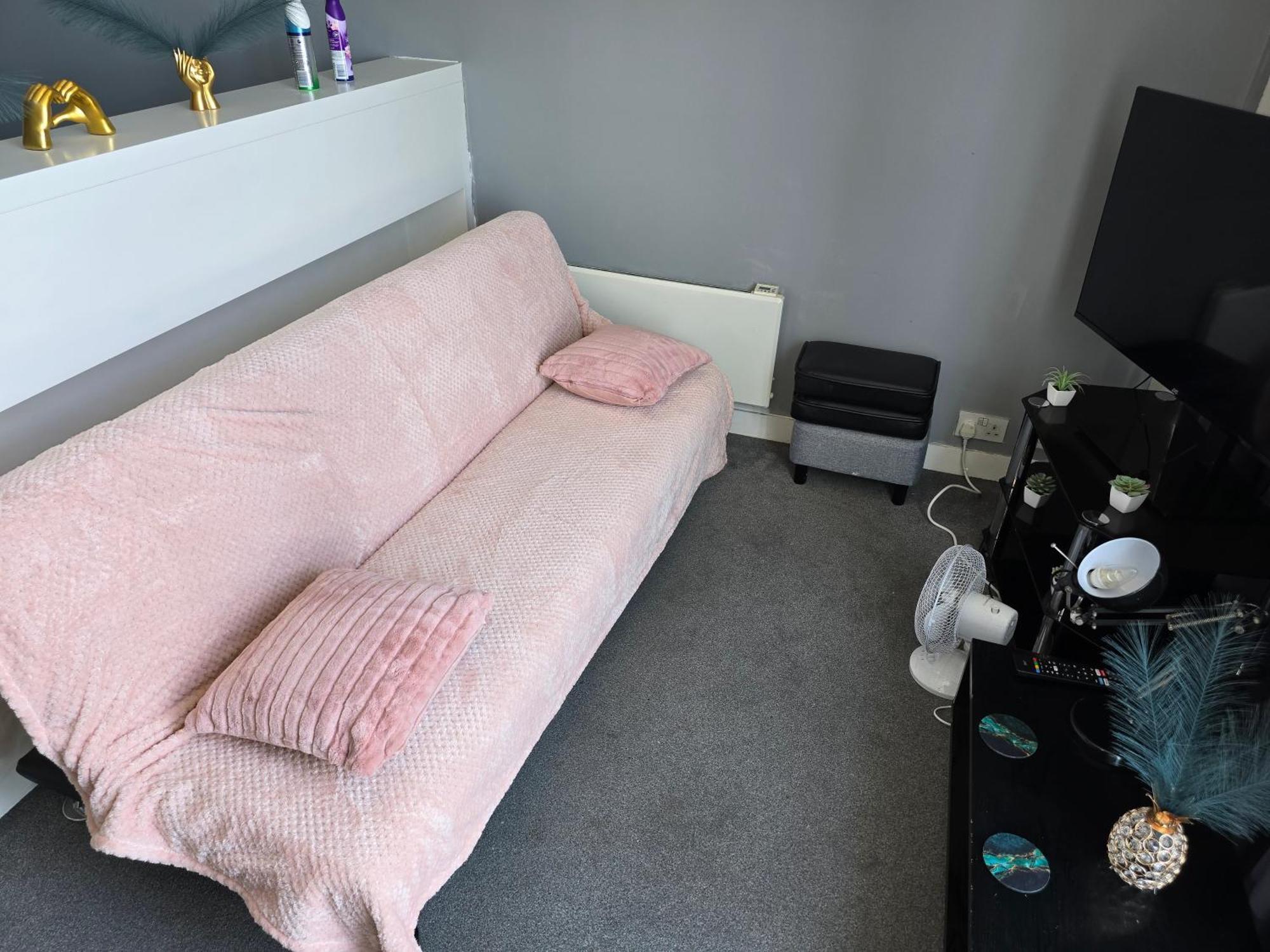 Heart Of City, Centre Point Luxury Apartment