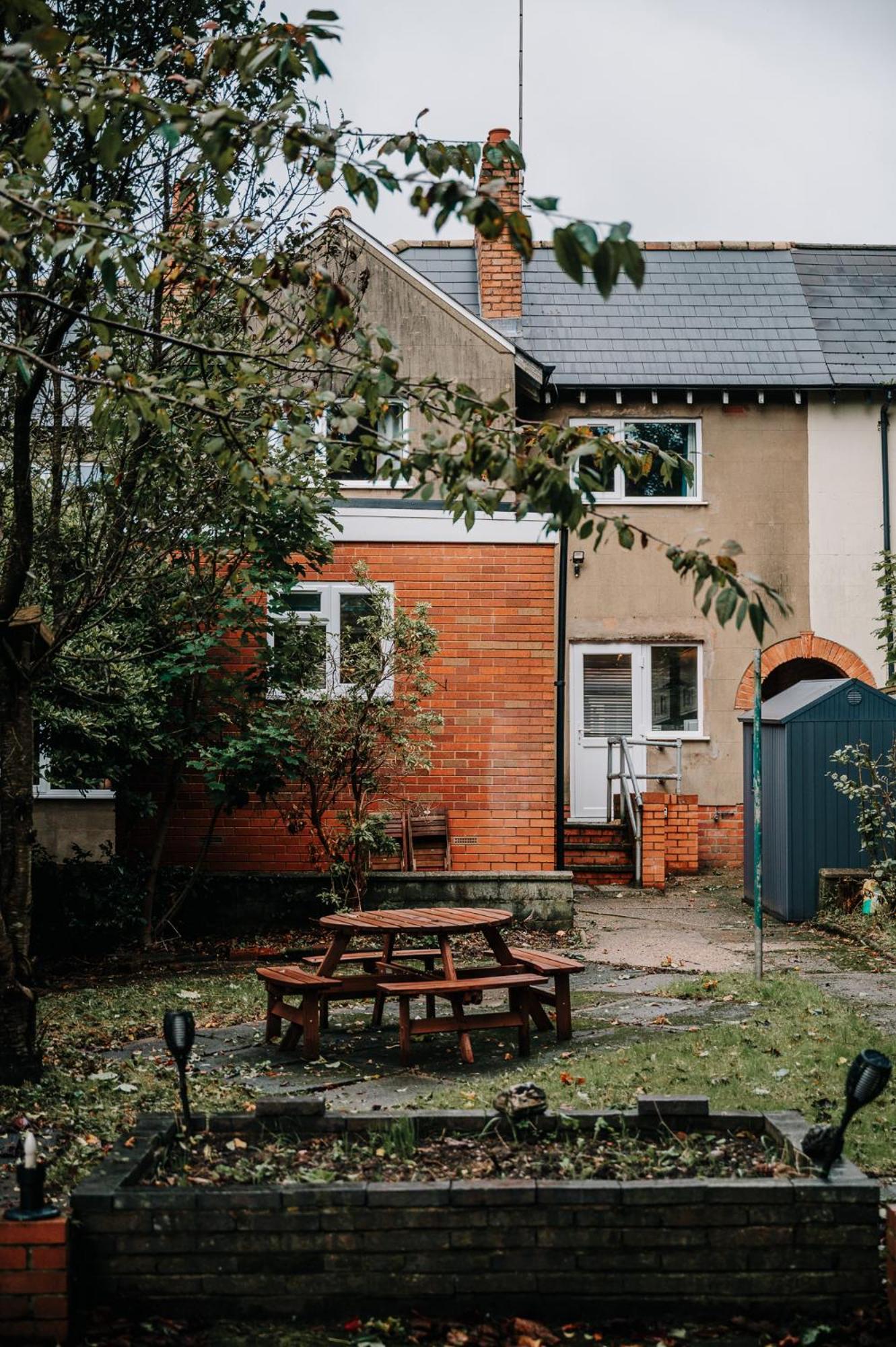 Holiday home Spacious 4-bed Fast Wifi Parking Contractor Family *