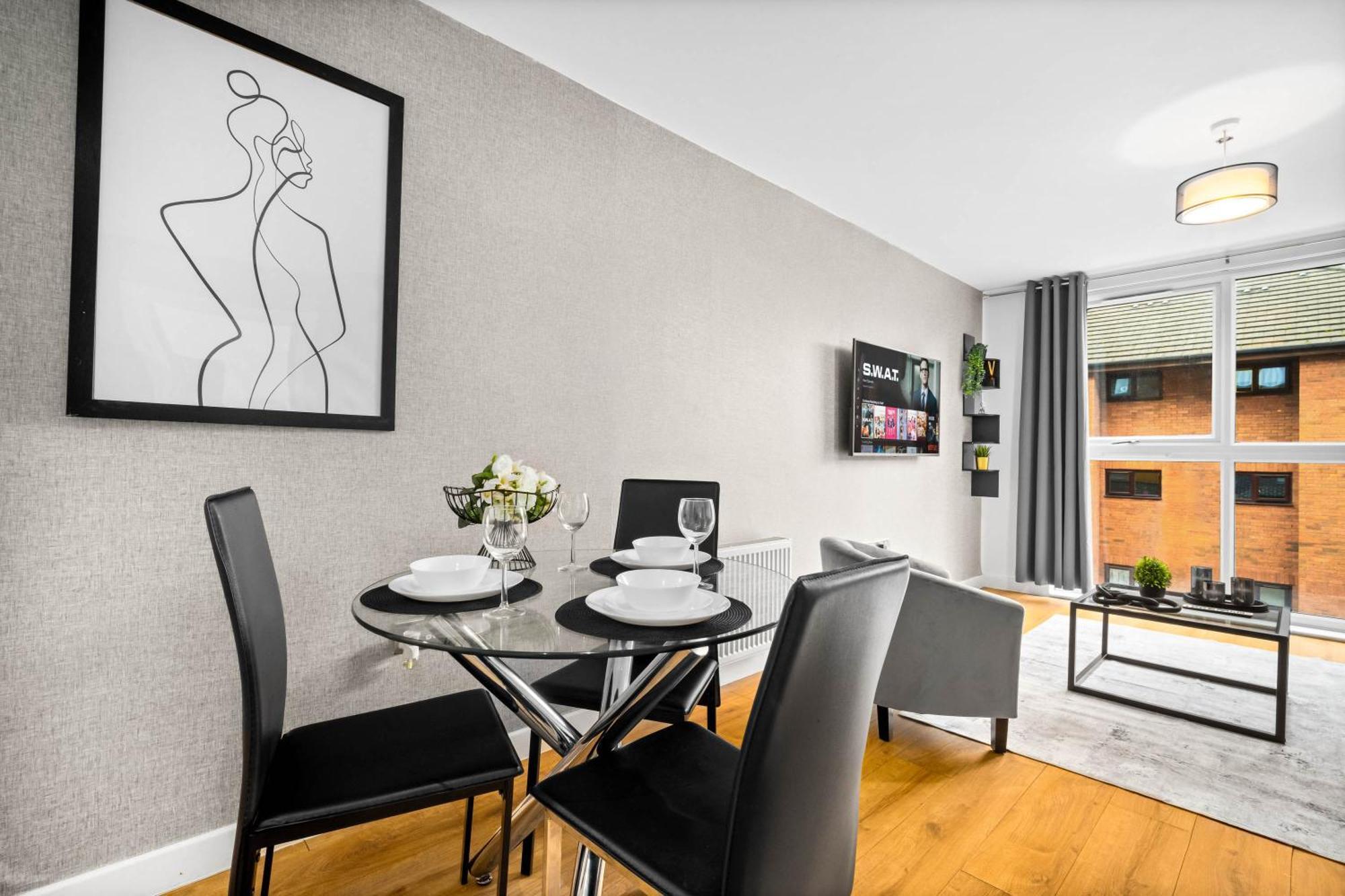 Centre - Two Bedroom - Secure Parking - 107h * Birmingham
