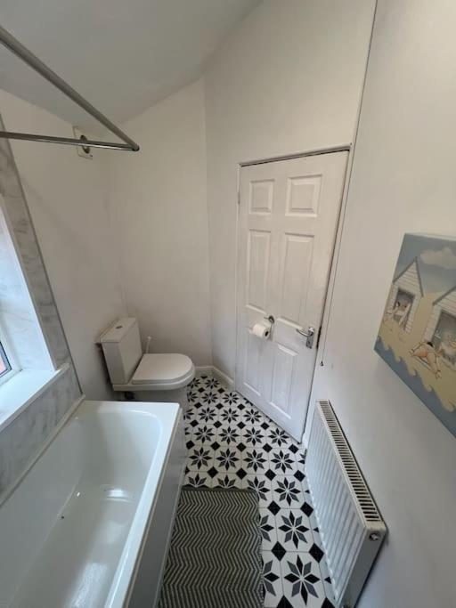 6 Bed House - 12 Minutes To Centre Holiday home