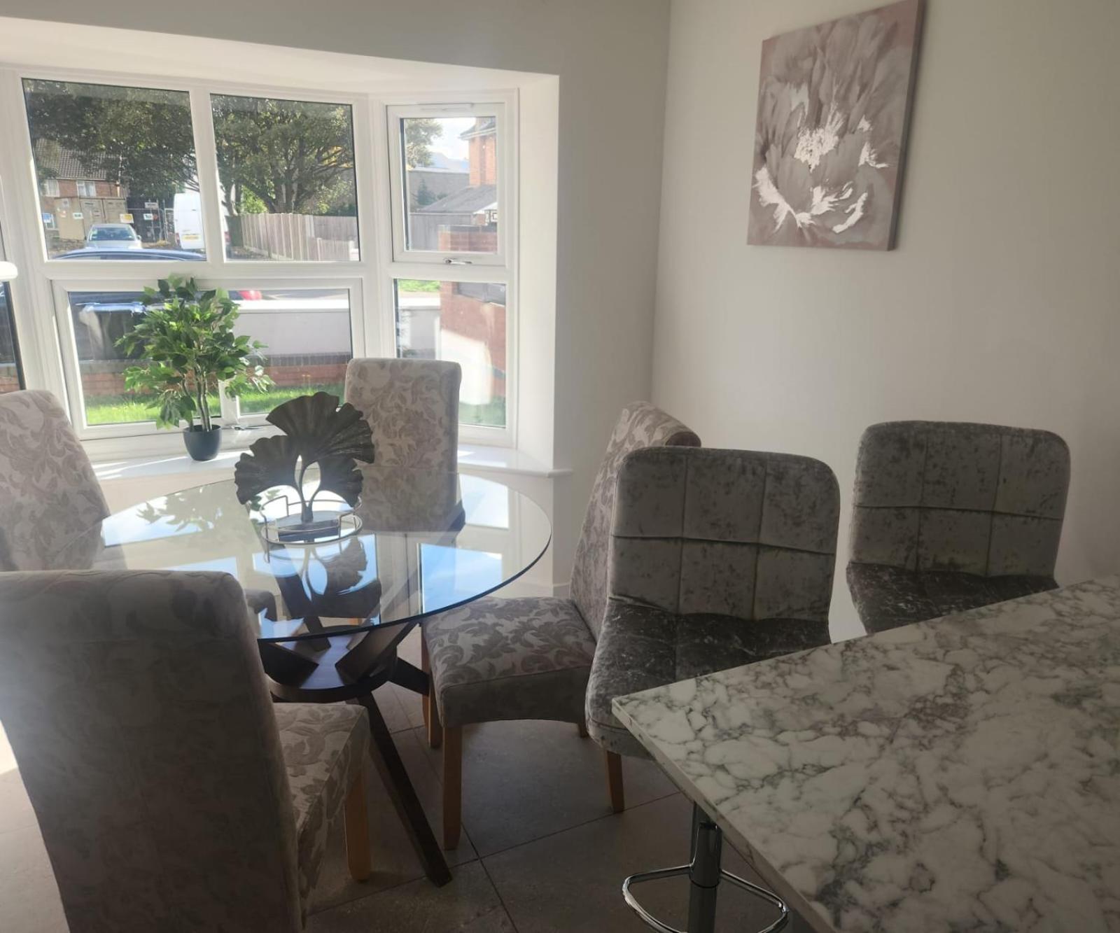 House 6 Large Private Bedrooms With 7 Beds, Close To Nec, Jlr, Centre Holiday home Birmingham