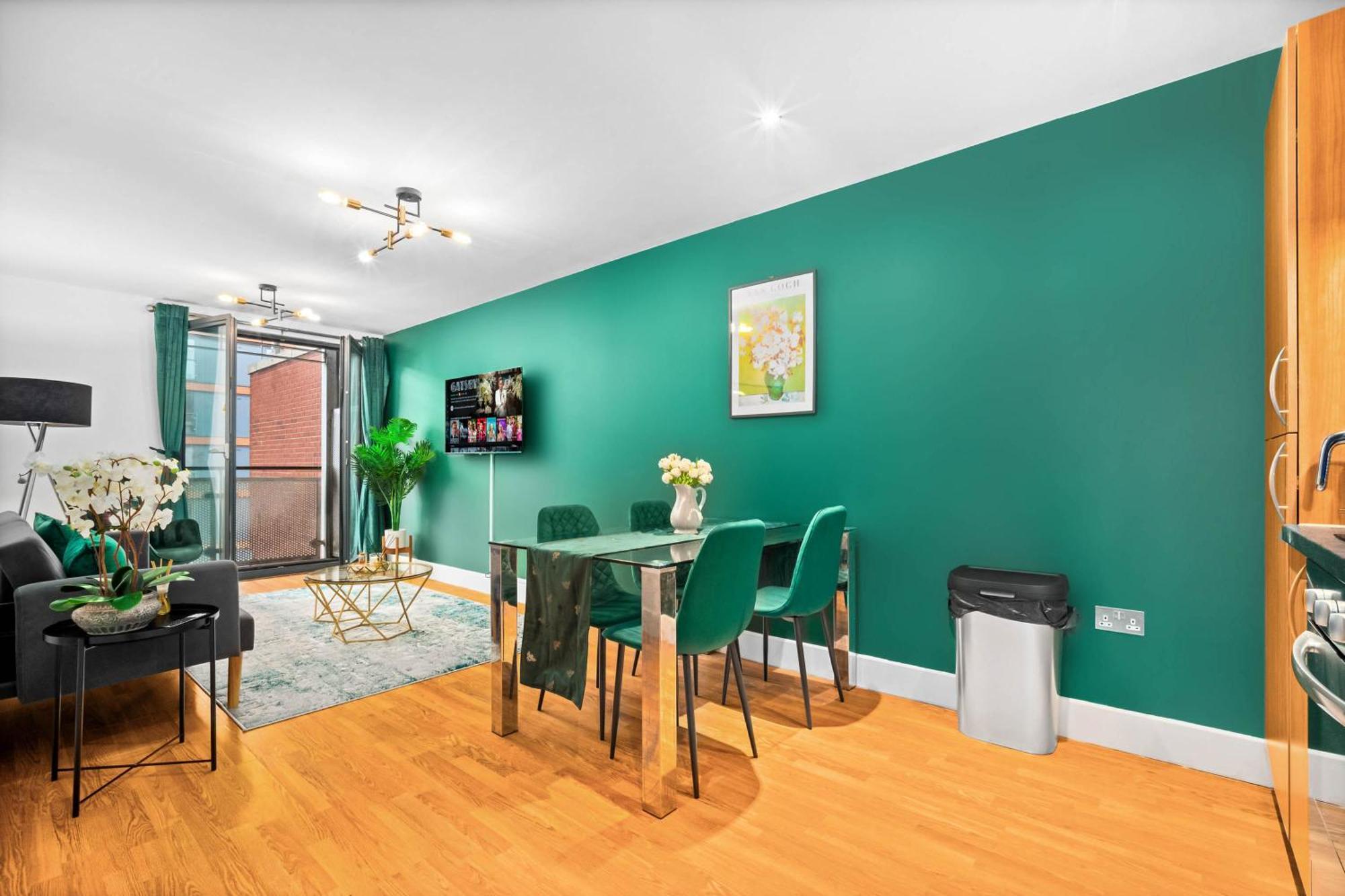 Apartment Sleeps 7 - 4 Beds Arcadian Centre B'ham Birmingham