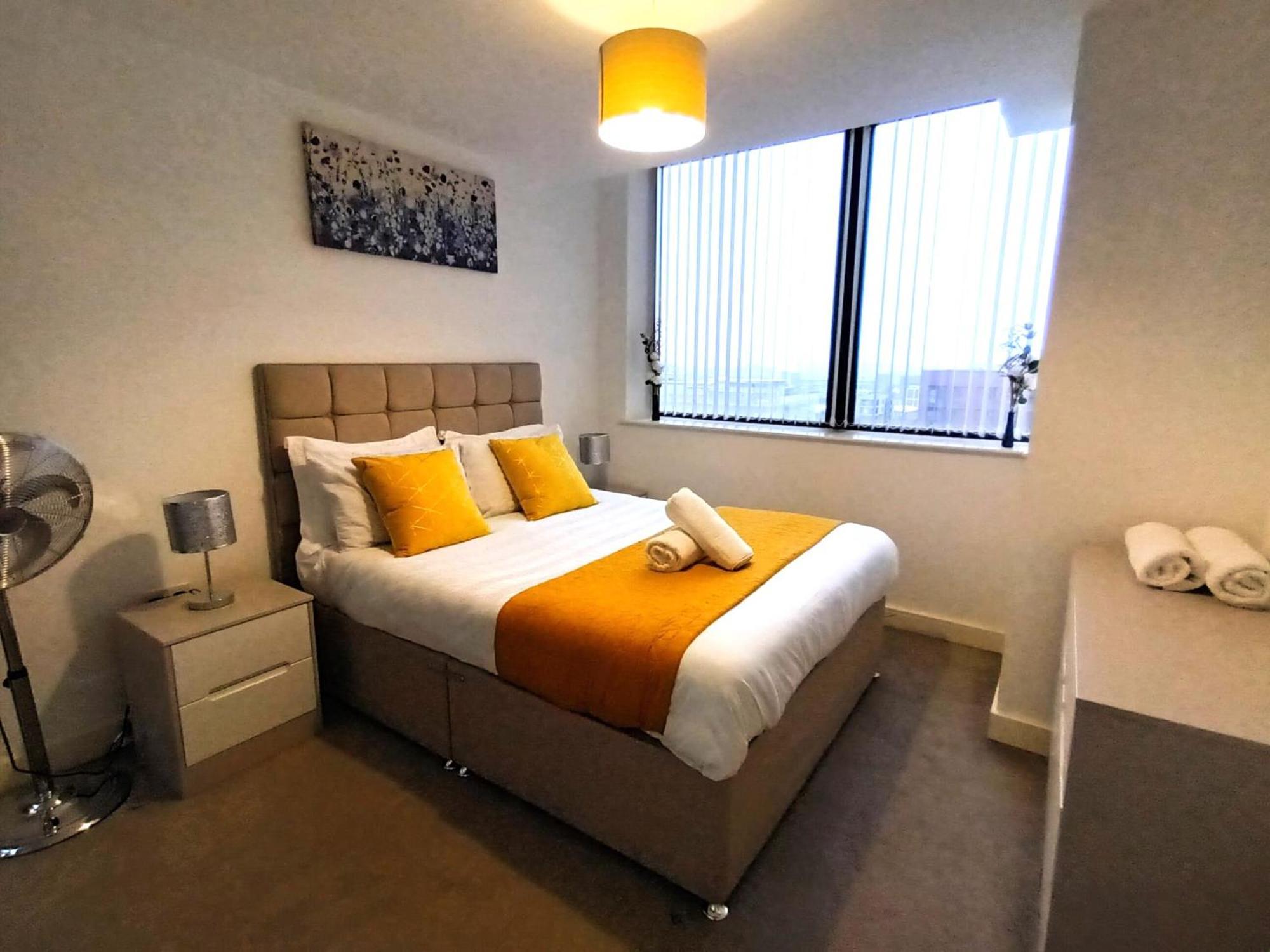 Broad St - 1 Bedroom - 1 Bathroom - Free Parking *