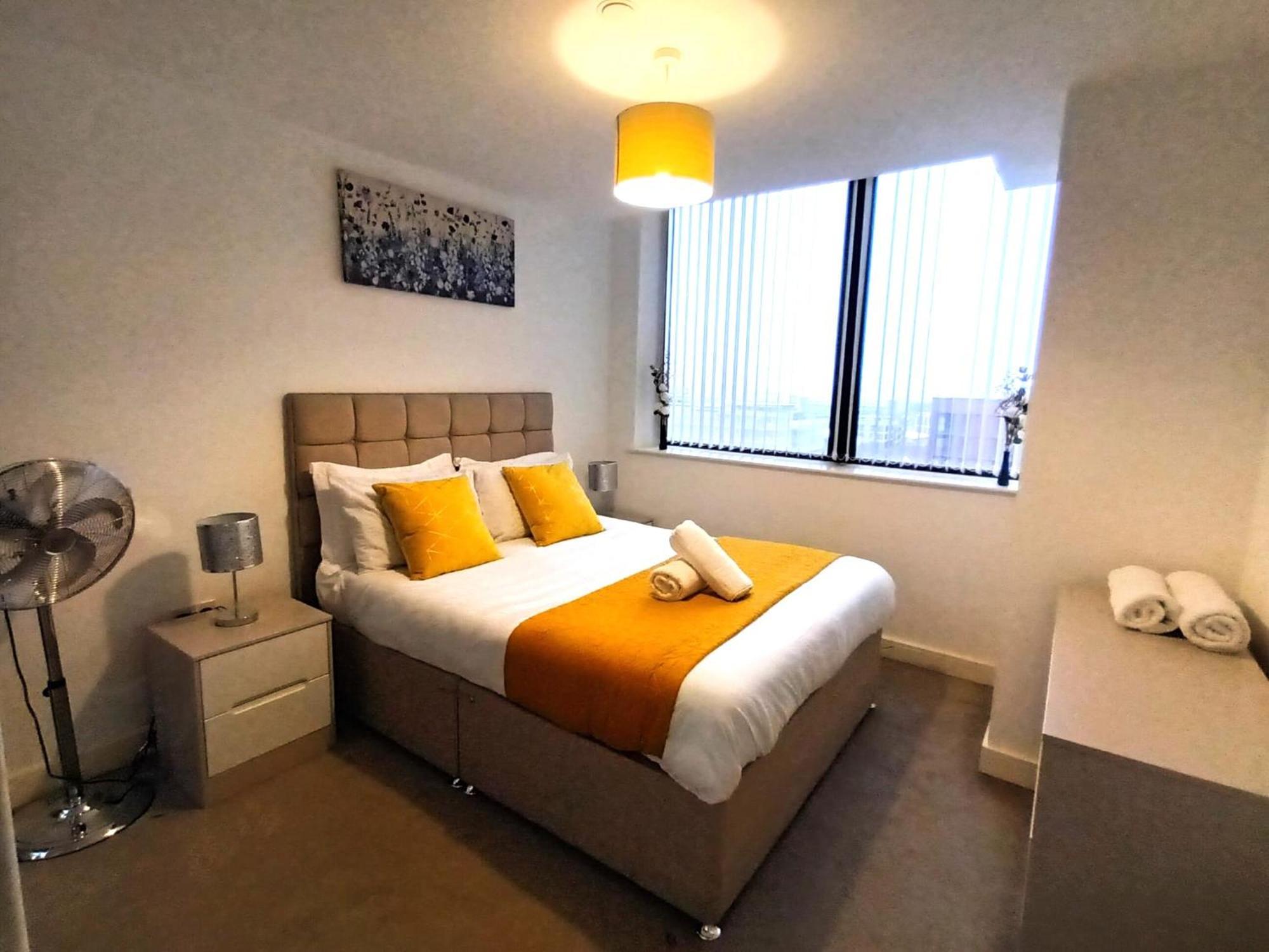Broad St - 1 Bedroom - 1 Bathroom - Free Parking *