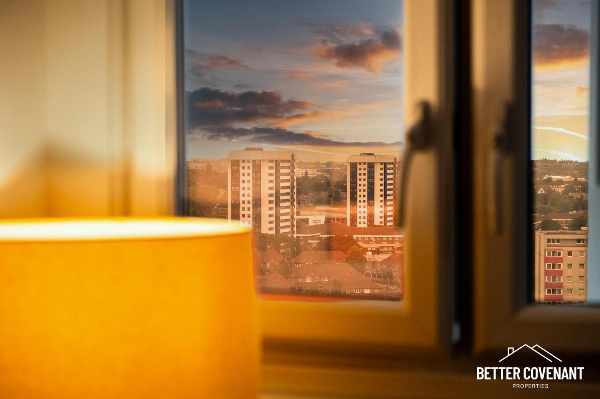 Apartment City Centre Apartment, Perfect For Business In *