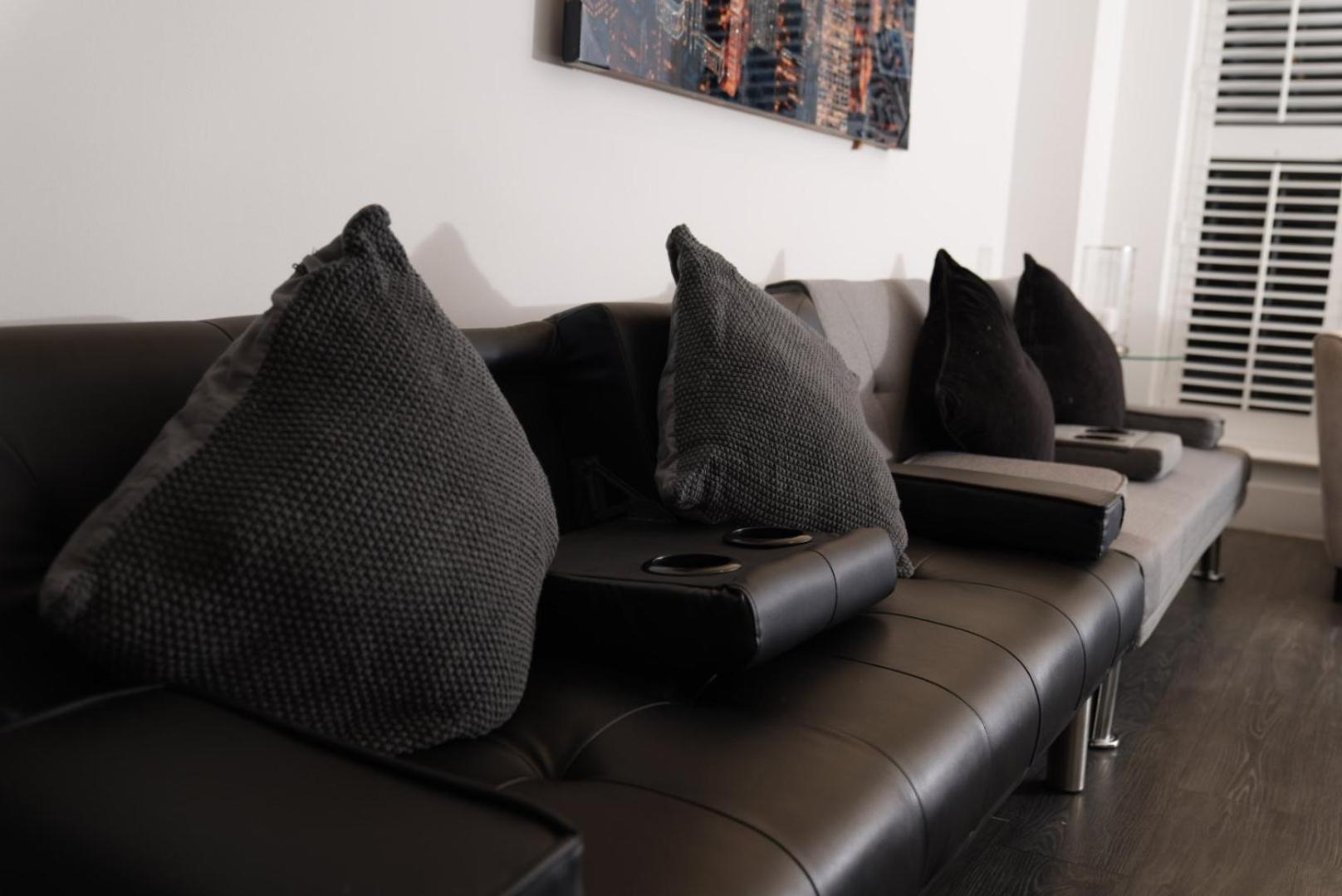 Luxury Centre 3bedroom 5beds With Allocated Parking * Birmingham
