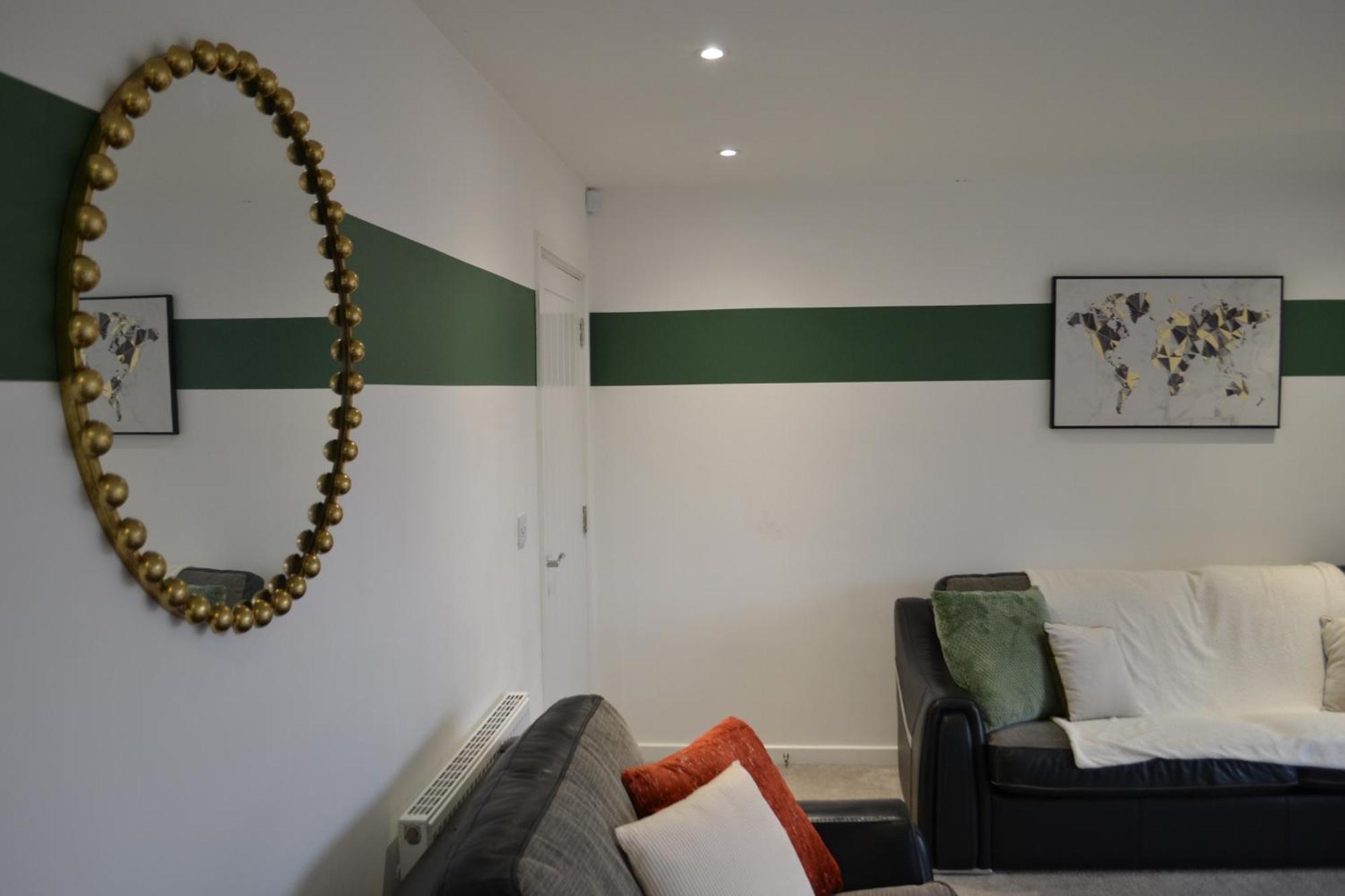 House 6 Large Private Bedrooms With 7 Beds, Close To Nec, Jlr, Centre Birmingham