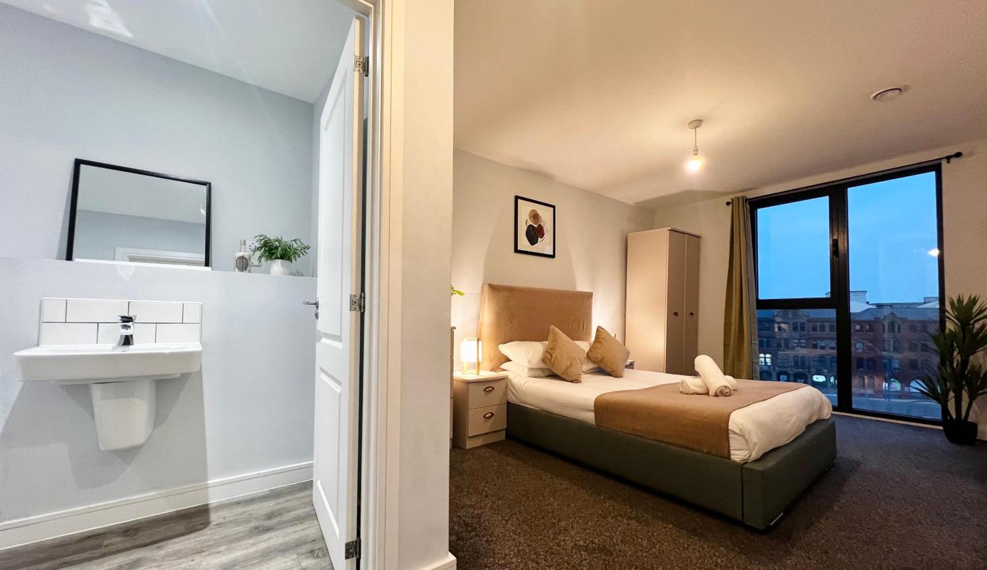 Exclusive Deals L Spacious 2bed 2bath - Free Parking & Netflix Jvt Short Lets *