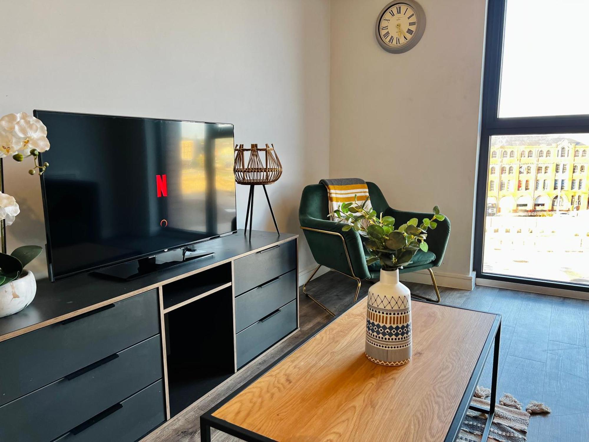 Exclusive Deals L Spacious 2bed 2bath - Free Parking & Netflix Jvt Short Lets Birmingham