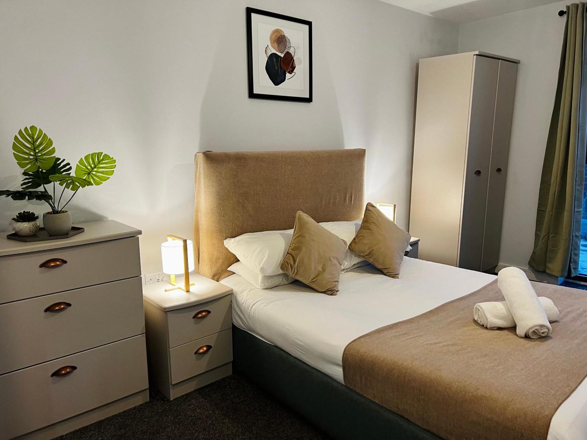 Exclusive Deals L Spacious 2bed 2bath - Free Parking & Netflix Jvt Short Lets Birmingham