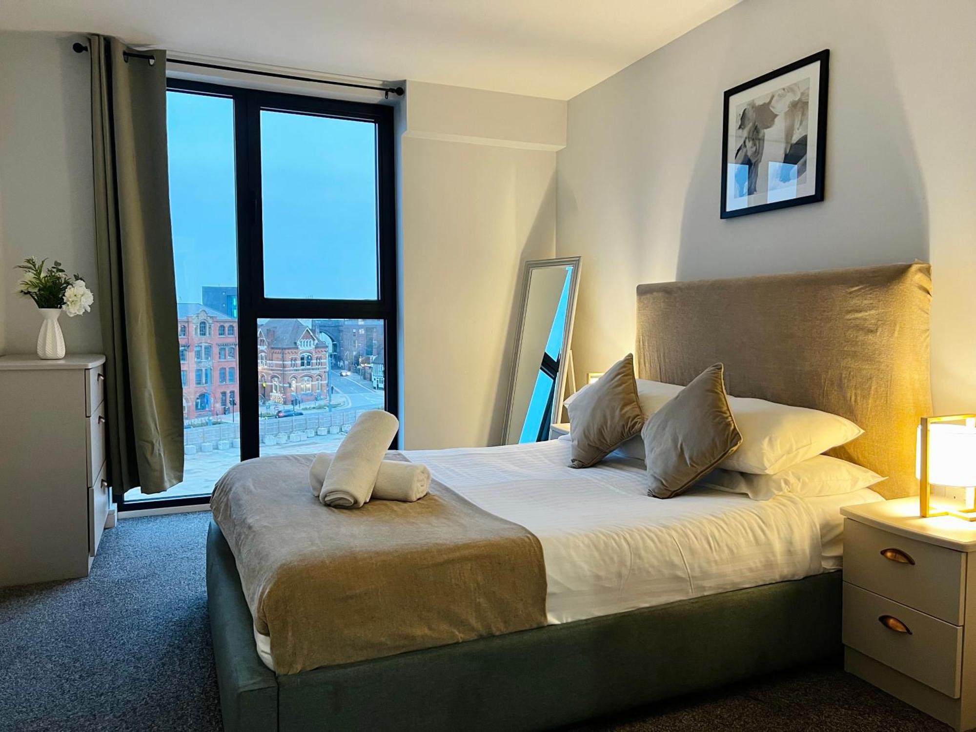 Exclusive Deals L Spacious 2bed 2bath - Free Parking & Netflix Jvt Short Lets