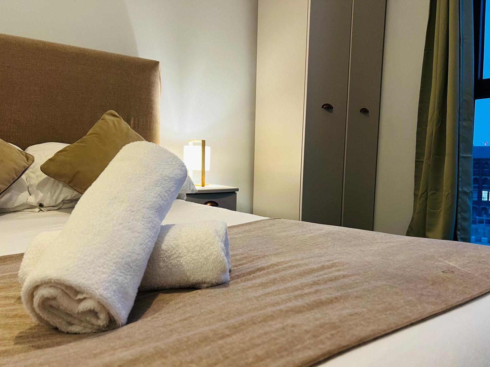 Exclusive Deals L Spacious 2bed 2bath - Free Parking & Netflix Jvt Short Lets * Birmingham