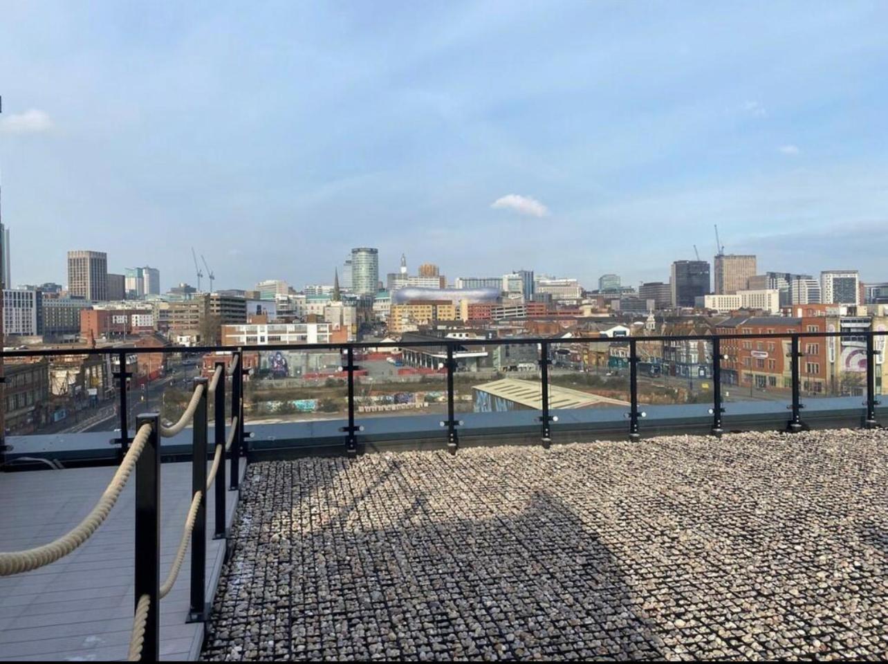 Last-minute Offers L Don't Miss Out L Sleeps Up To 4 L Free Parking L Spacious 2bed 2bath & Netflix Available L Jvt Short Lets Apartment
