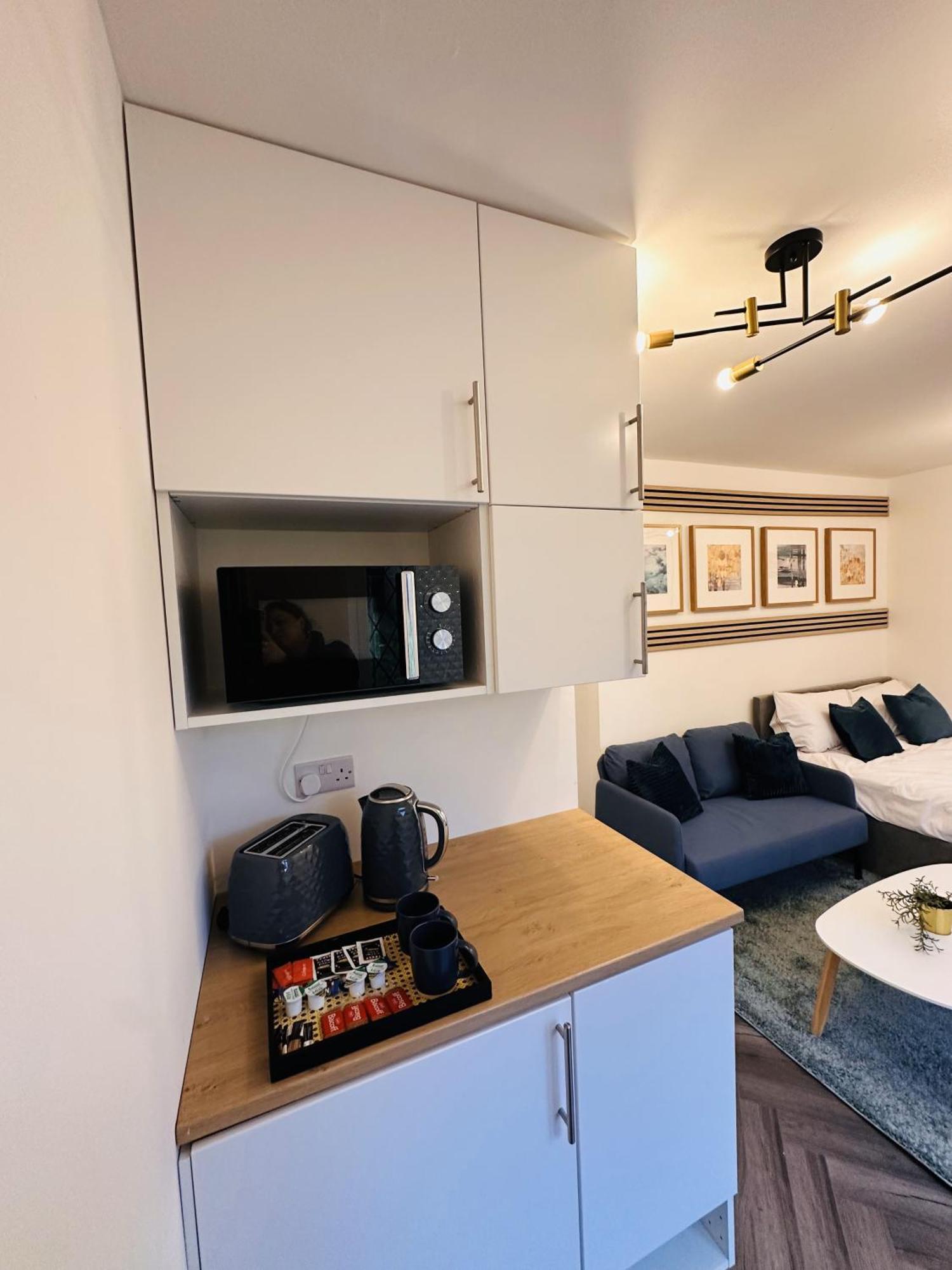 R1 - En-suite Private In House - Quinton