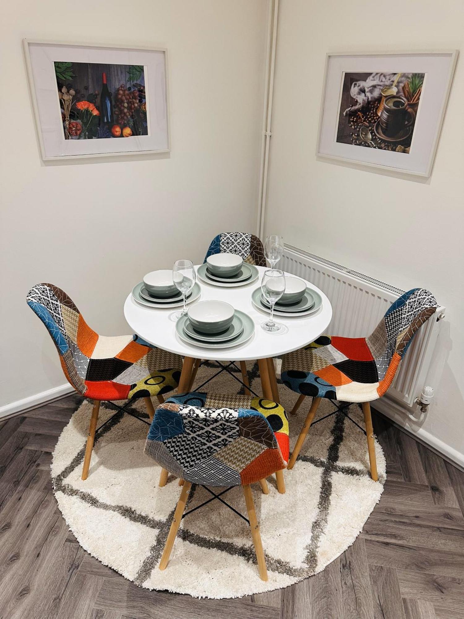 Guest house R1 - En-suite Private In House - Quinton Birmingham
