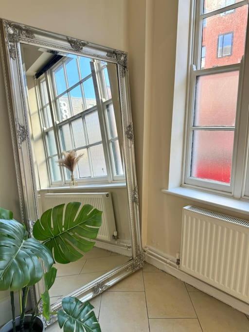 Apartment Flat In