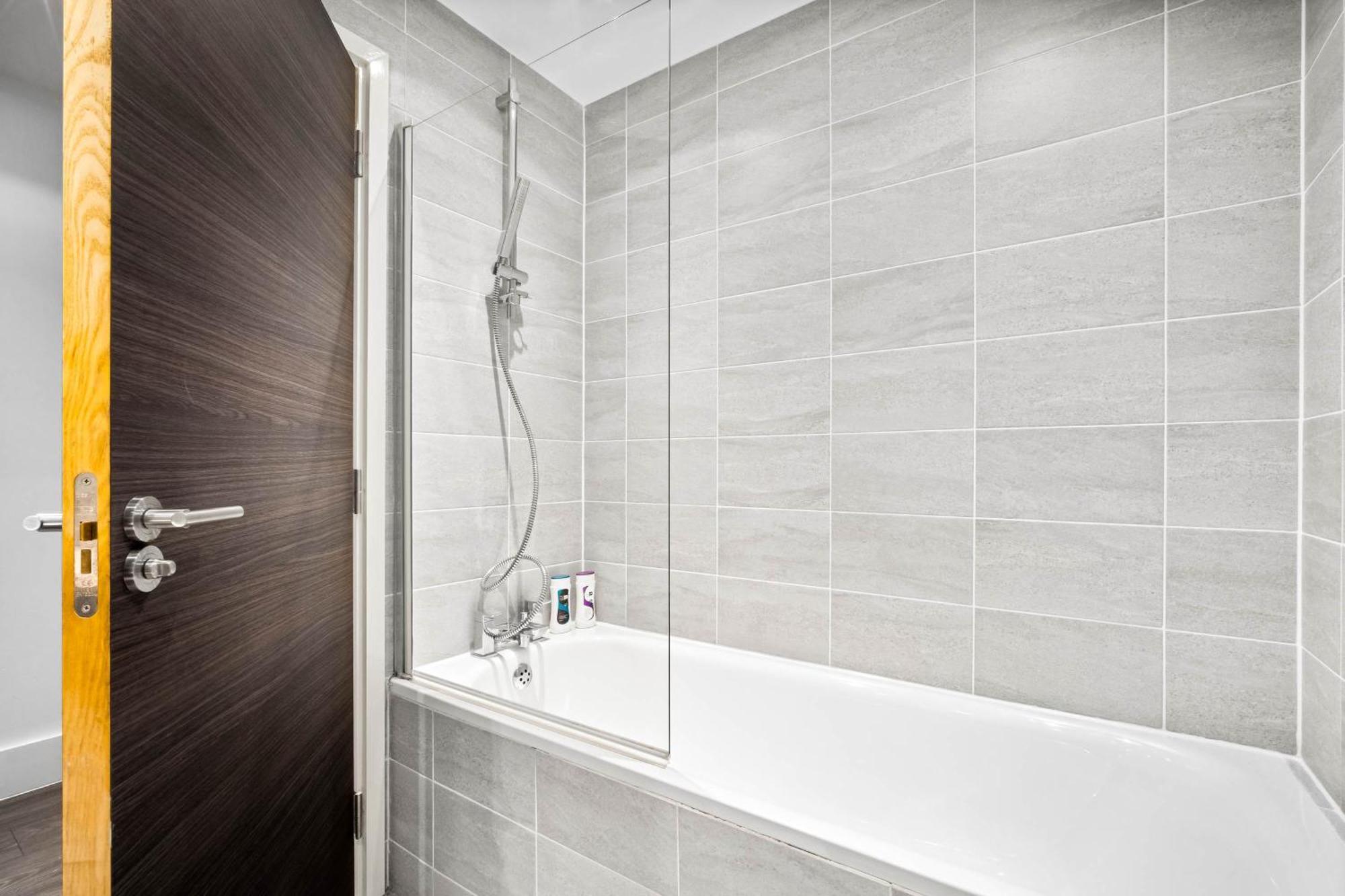 Apartment Luxury Centre 3bedroom 5beds With Allocated Parking Birmingham