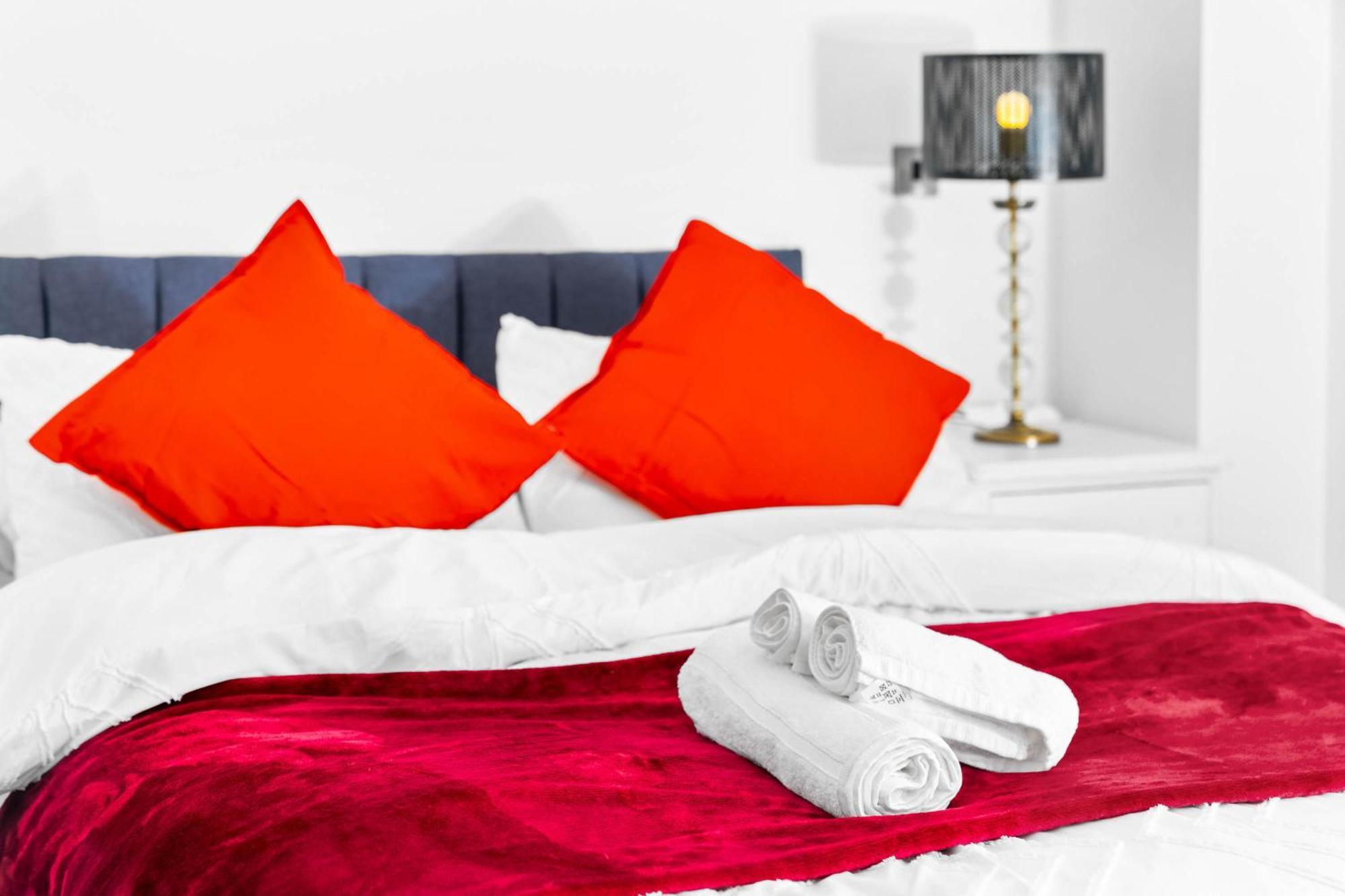 Apartment Luxury Centre 3bedroom 5beds With Allocated Parking *
