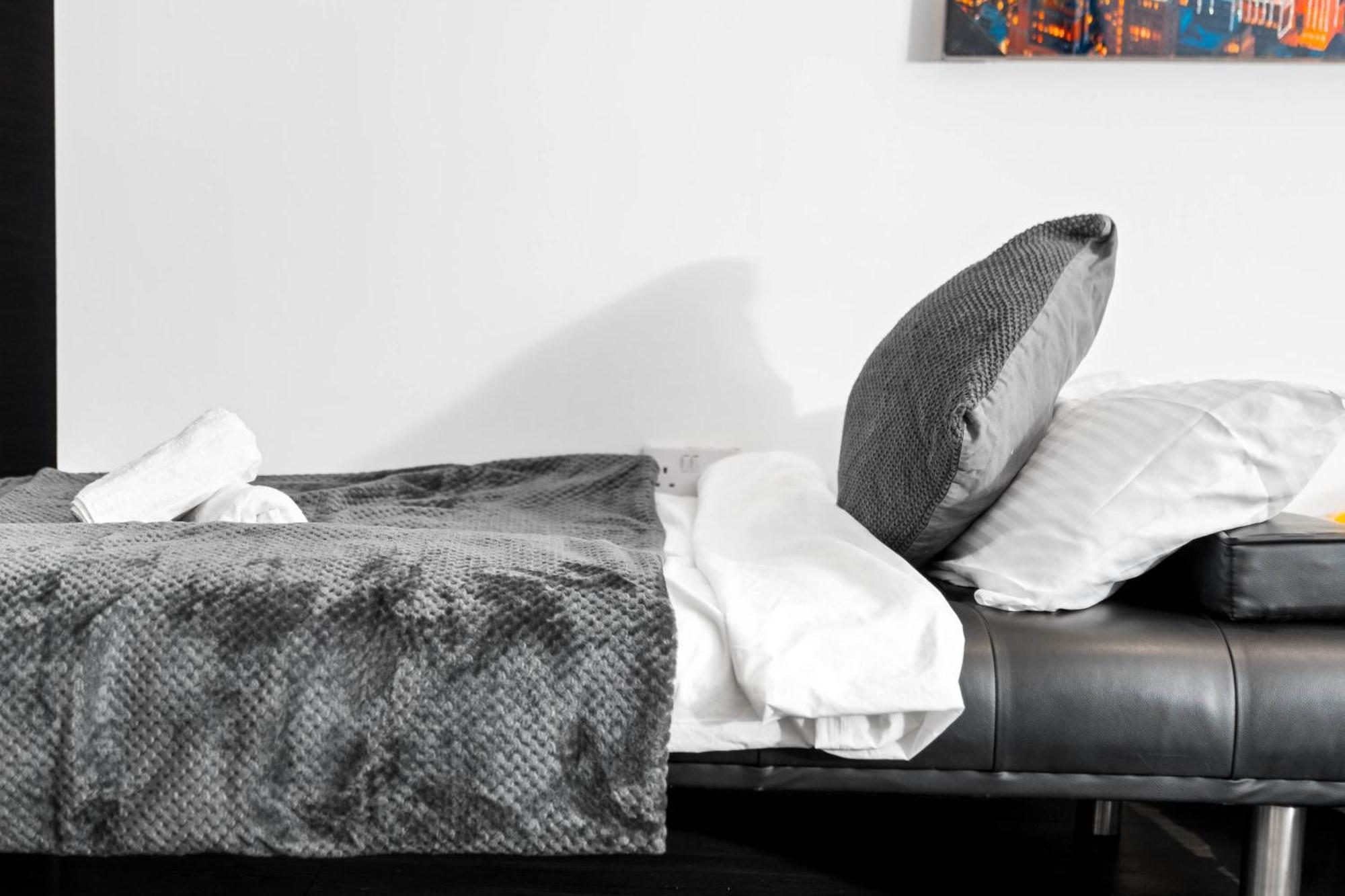 Luxury Centre 3bedroom 5beds With Allocated Parking Apartment