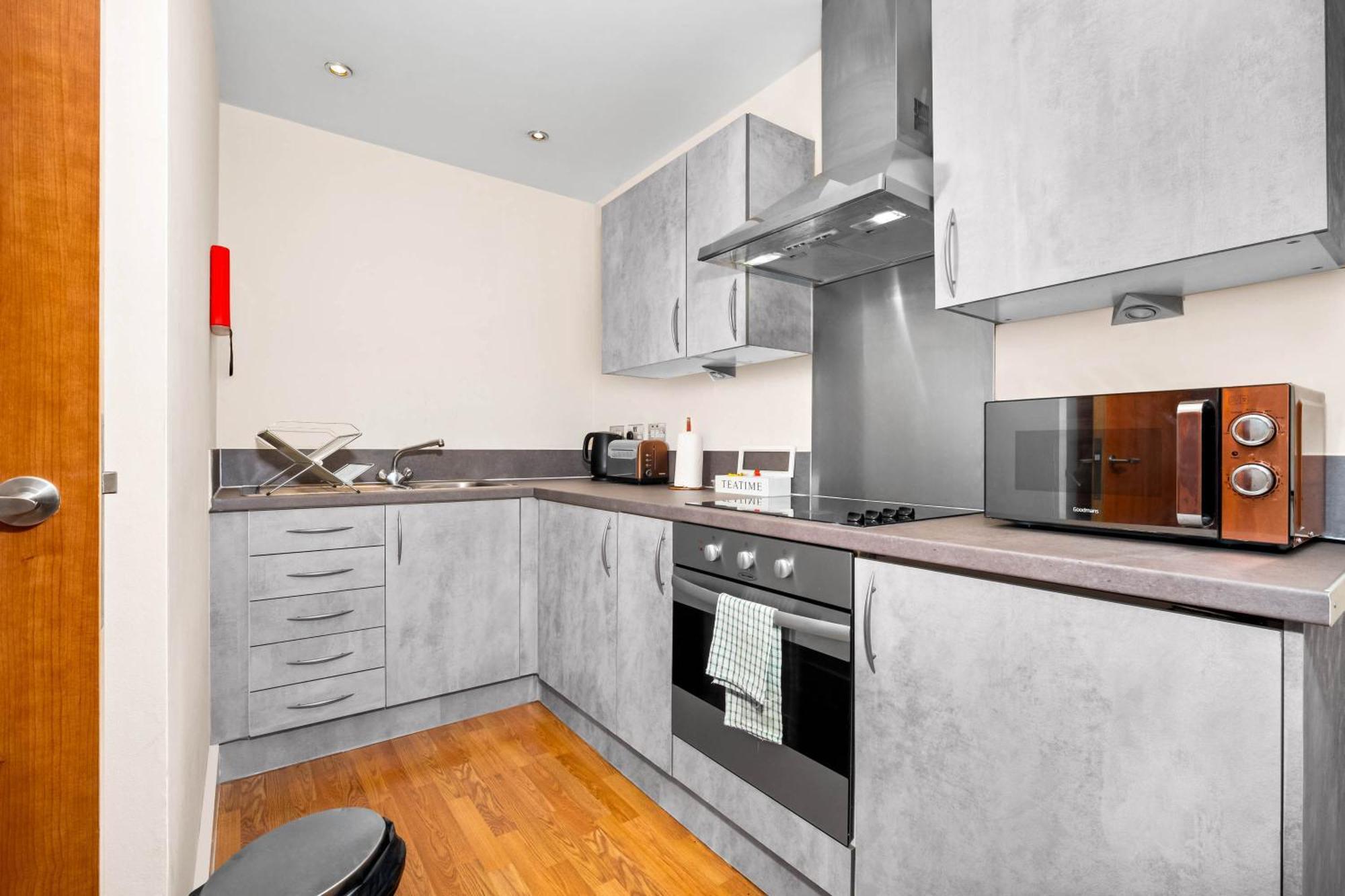 Centre - Balcony - Secure Parking - China Town - Arcadian - 29arc Apartment